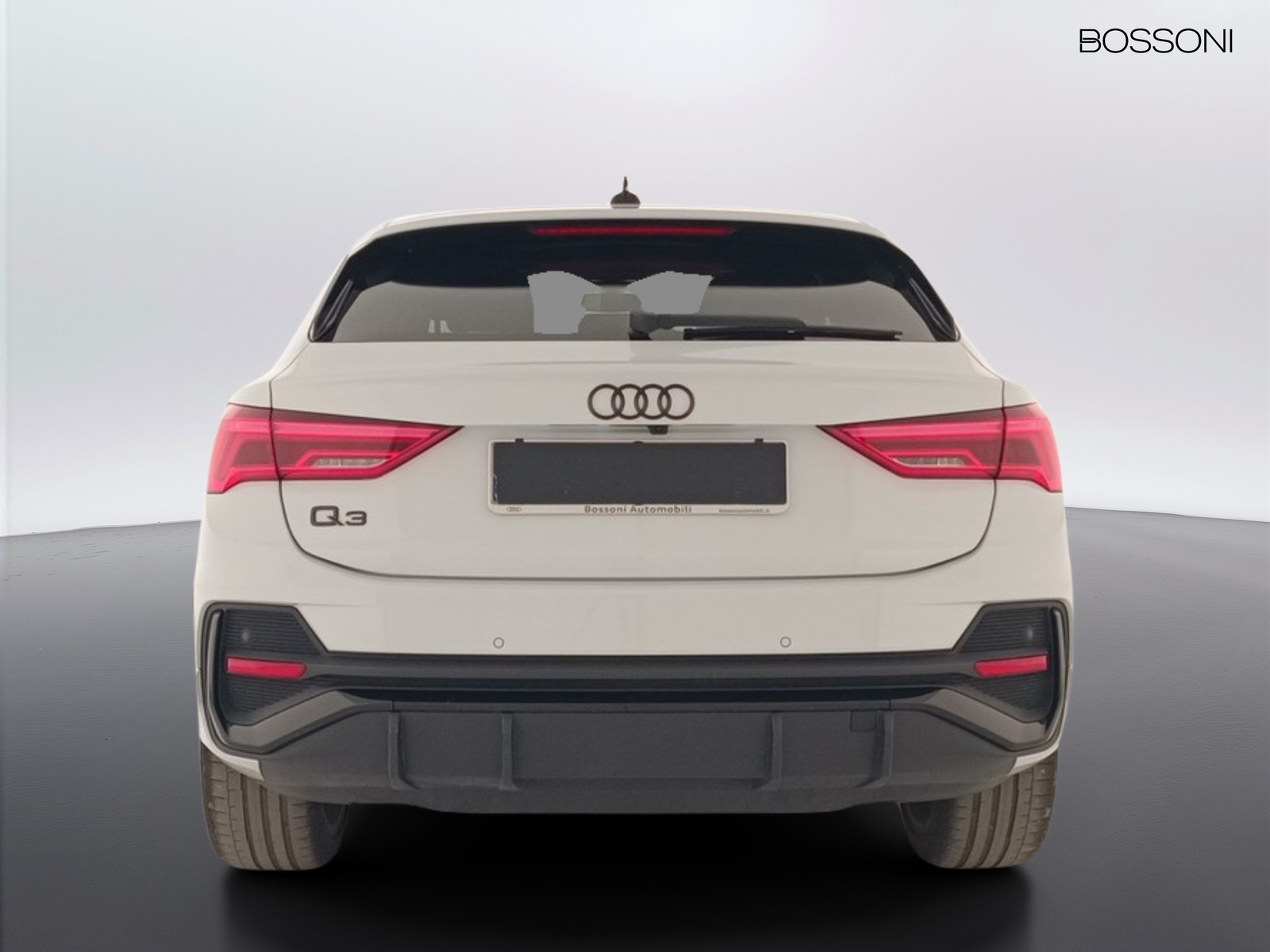 5 - Audi Q3 sportback 35 2.0 tdi identity black s tronic