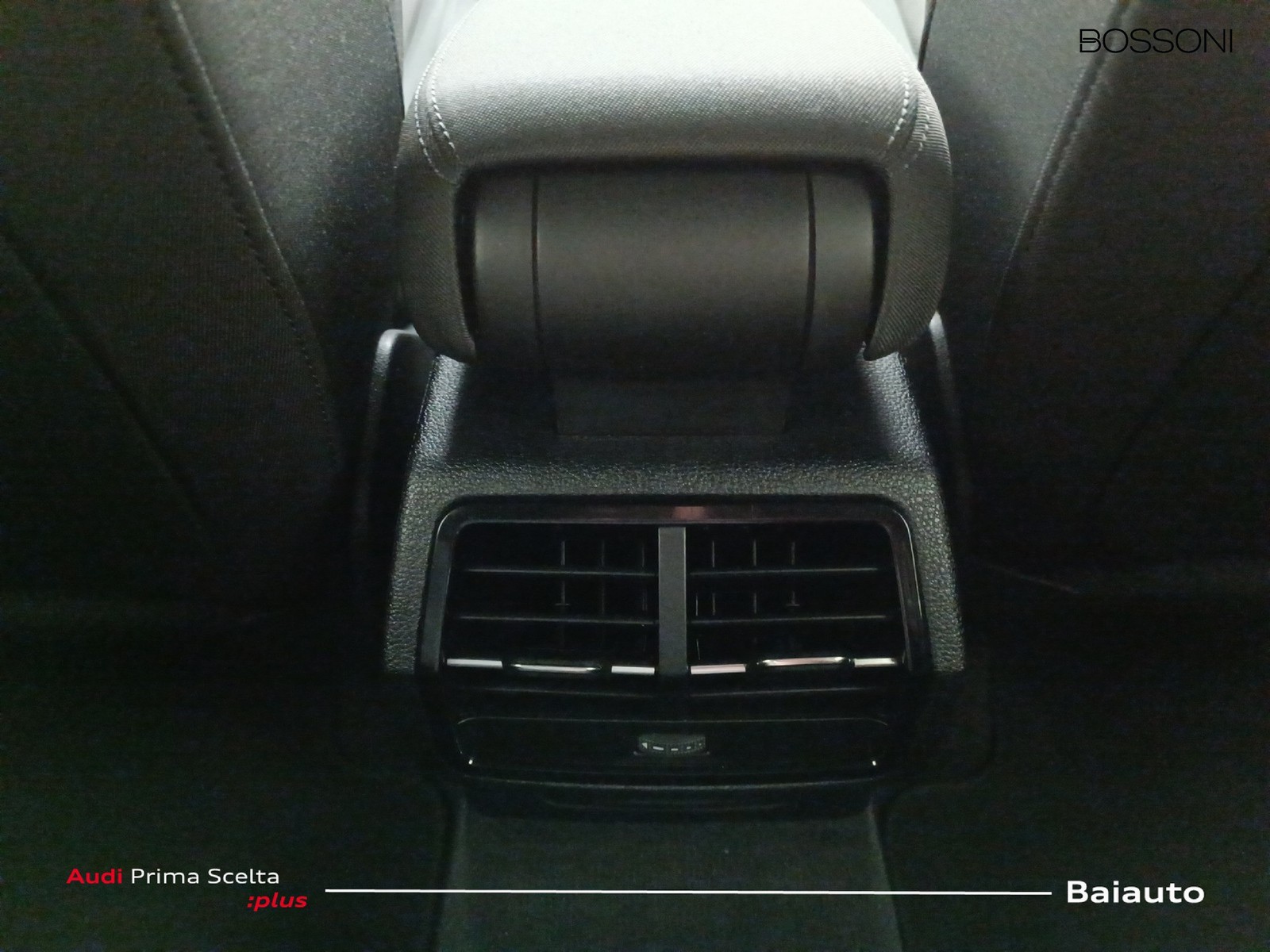 14 - Audi Q3 sportback 35 2.0 tdi identity black s tronic