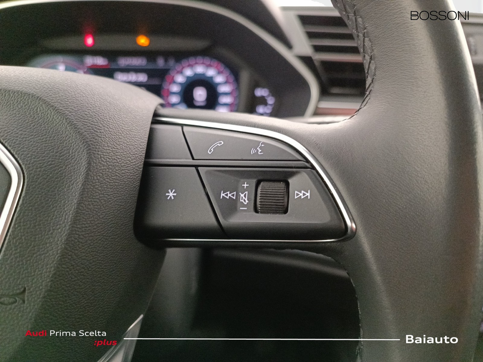 17 - Audi Q3 sportback 35 2.0 tdi identity black s tronic