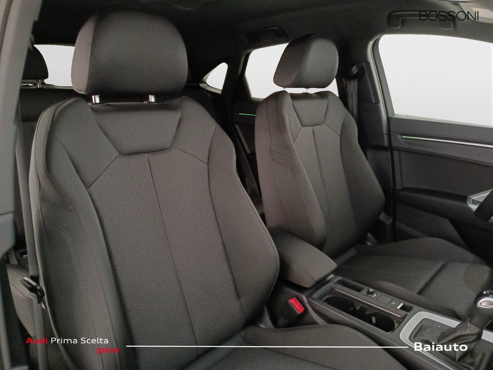 22 - Audi Q3 sportback 35 2.0 tdi identity black s tronic