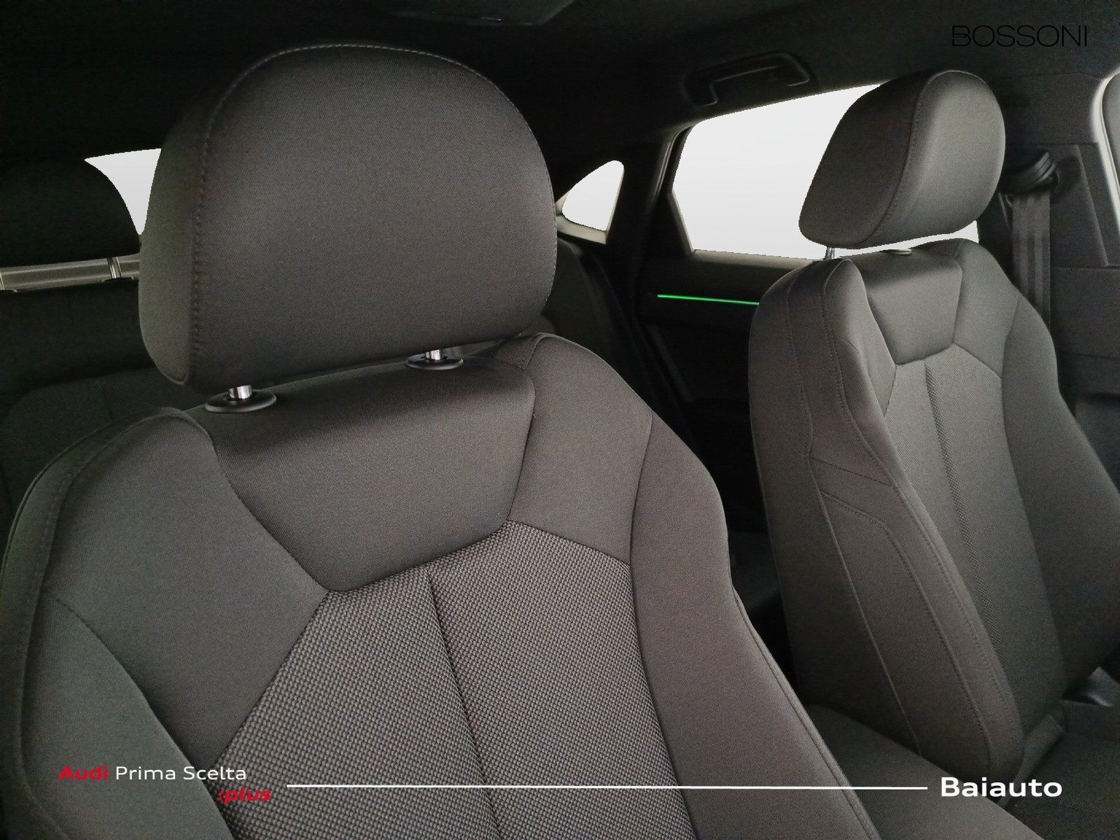 24 - Audi Q3 sportback 35 2.0 tdi identity black s tronic