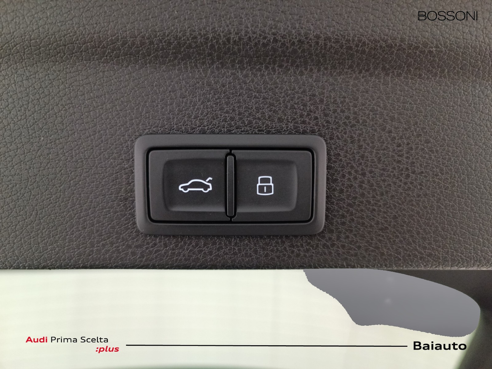 34 - Audi Q3 sportback 35 2.0 tdi identity black s tronic