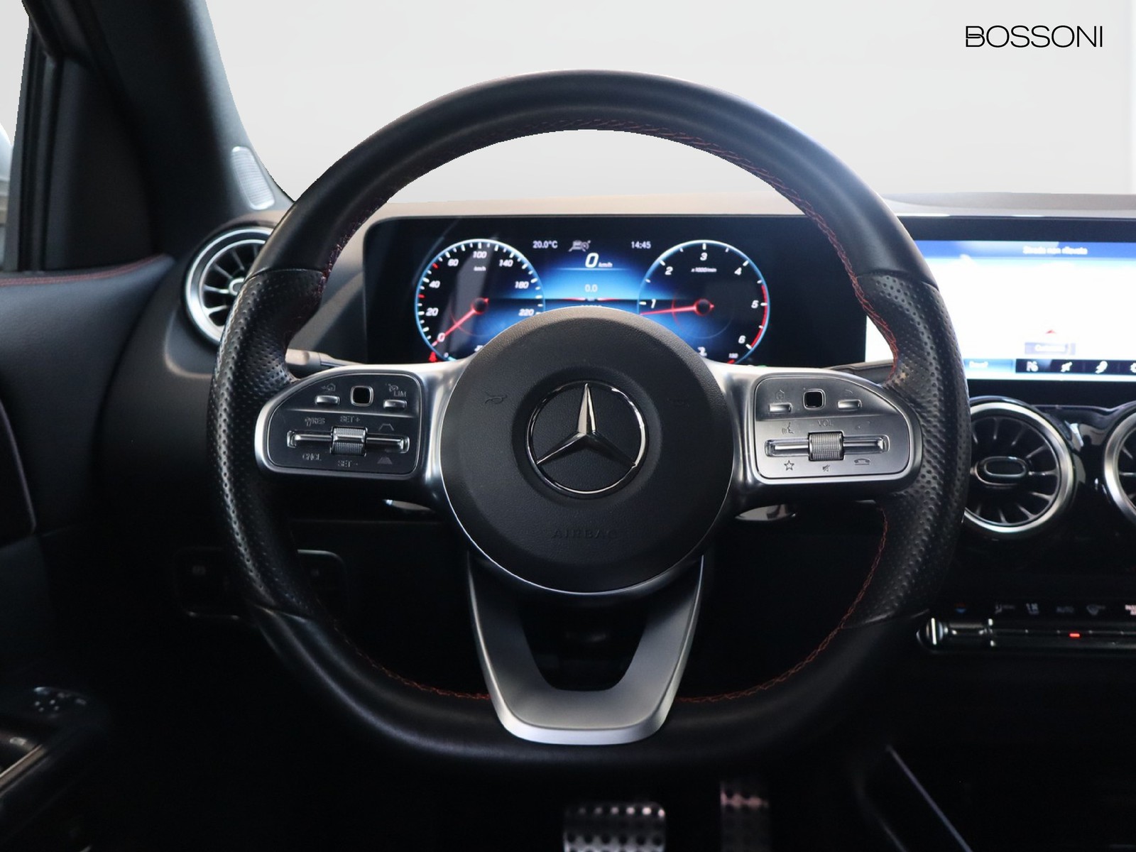 18 - Mercedes GLA 220 d premium 8g-dct