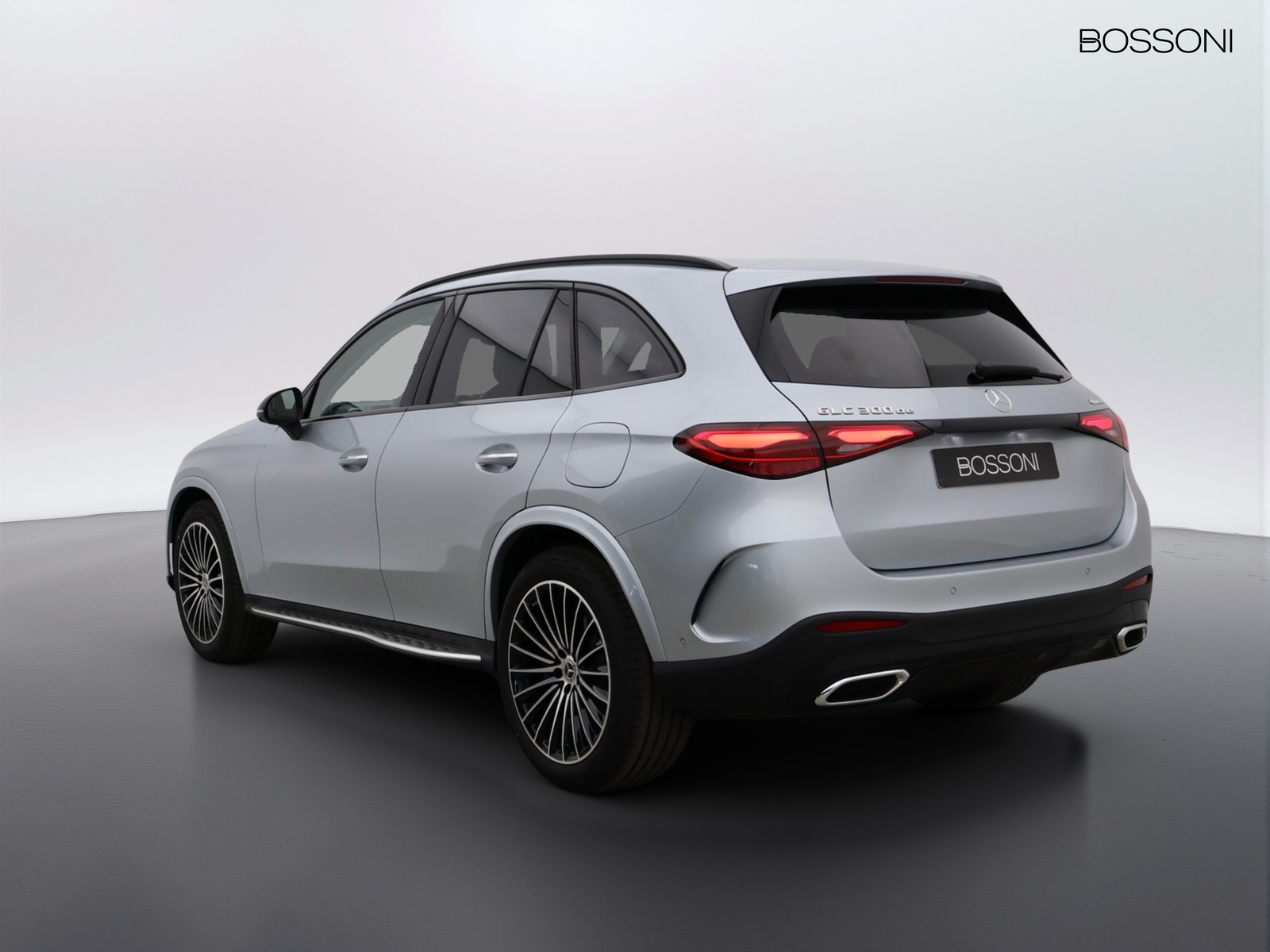 5 - Mercedes GLC suv 300 de plug in hybrid amg line advanced plus 4matic 9g-tronic