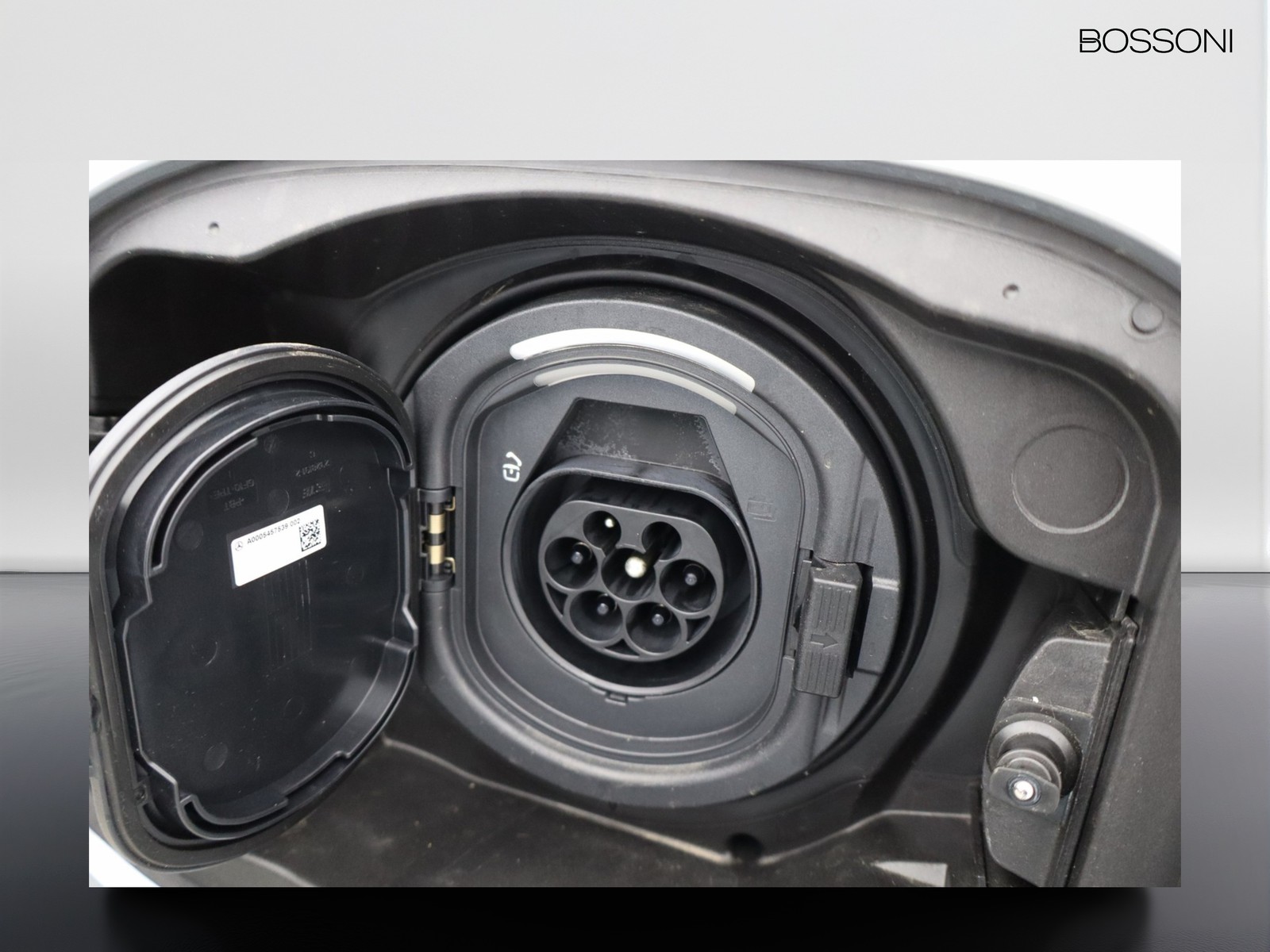 18 - Mercedes GLC suv 300 de plug in hybrid amg line advanced plus 4matic 9g-tronic