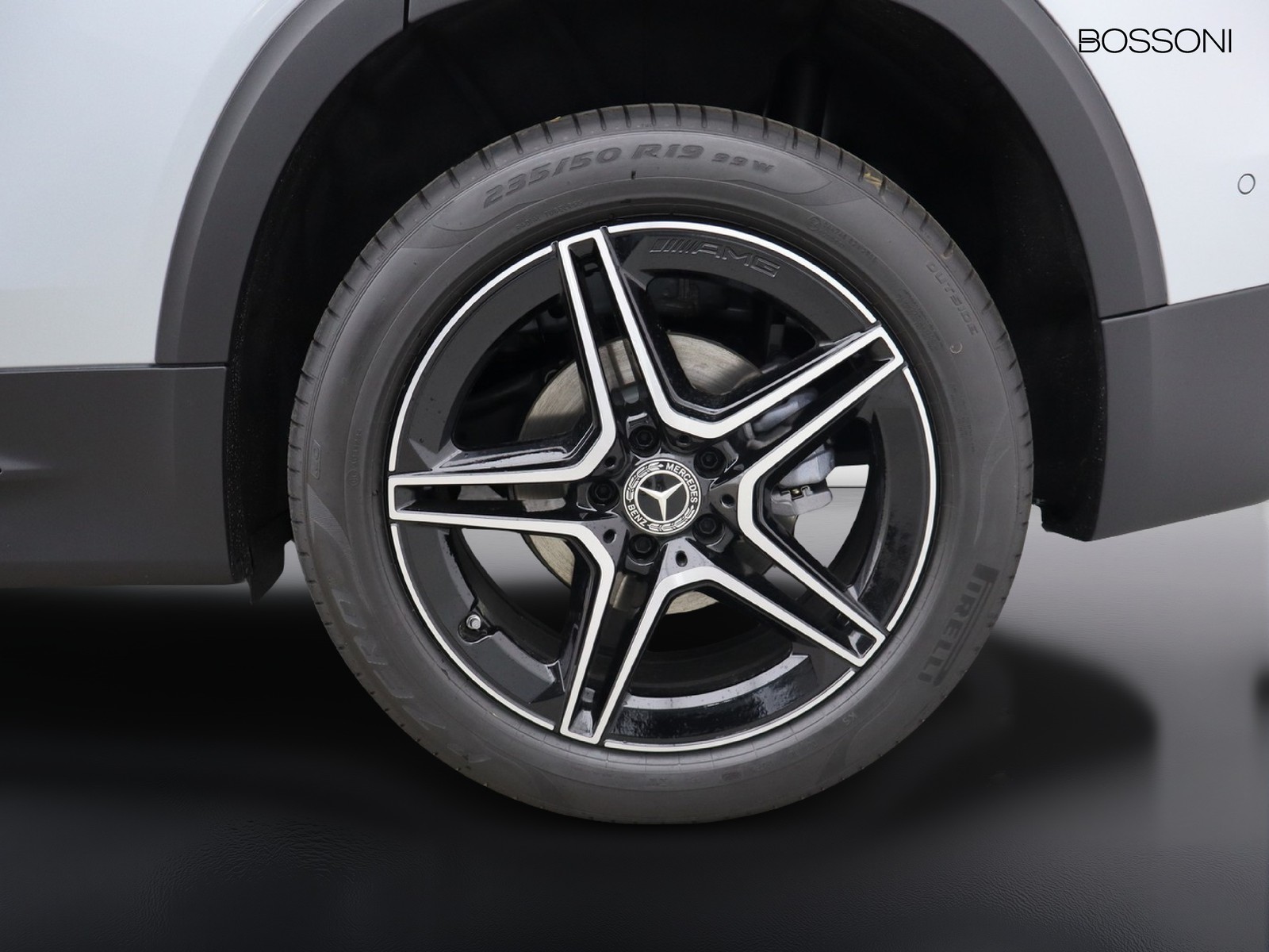 4 - Mercedes GLB 200 d amg line premium 8g-dct