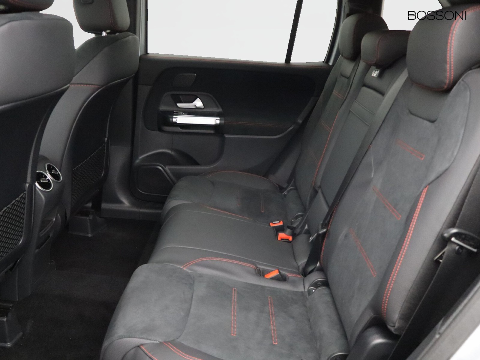 8 - Mercedes GLB 200 d amg line premium 8g-dct