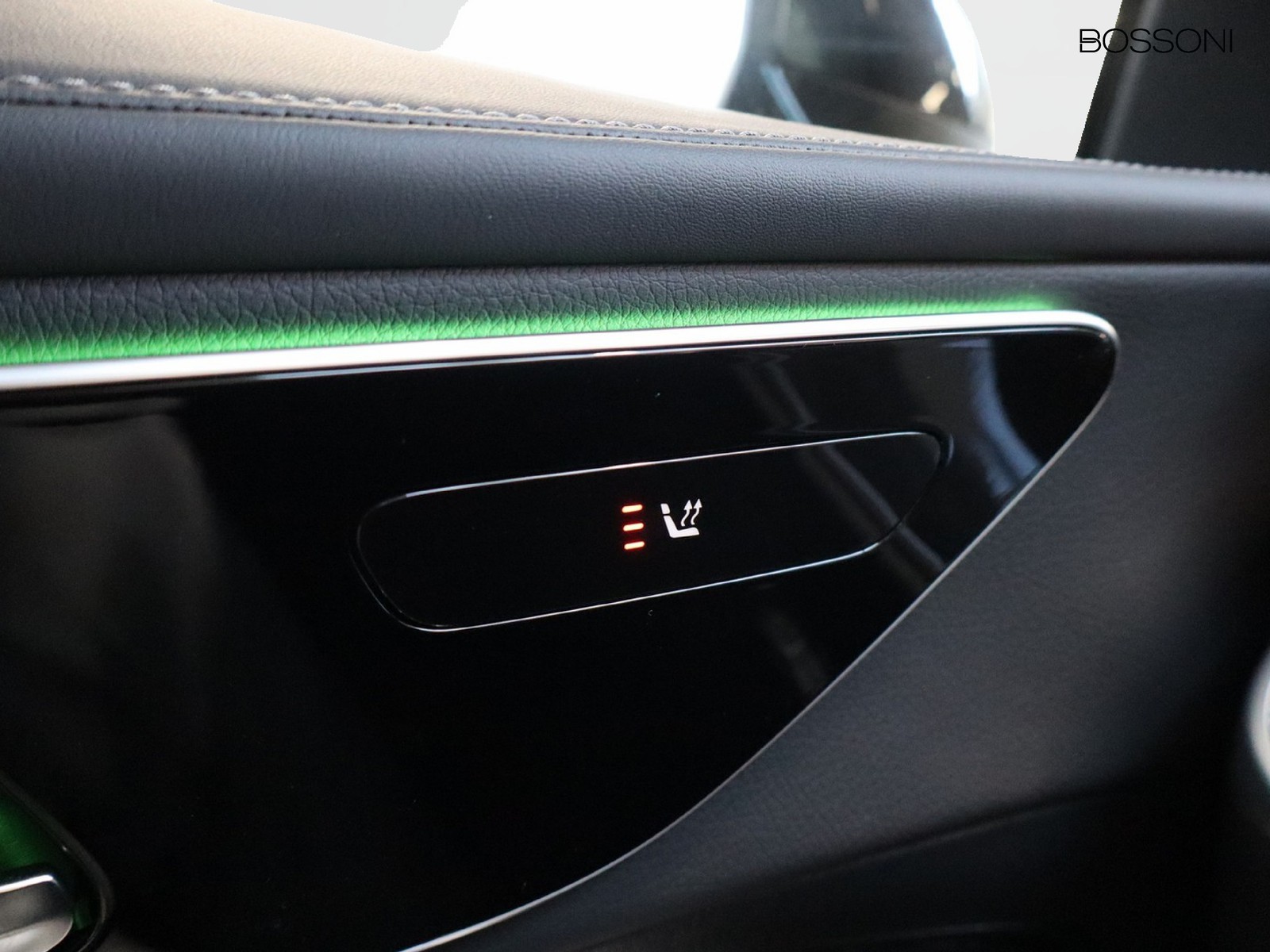 14 - Mercedes GLC suv 300 de plug in hybrid amg line advanced tech 4matic 9g-tronic