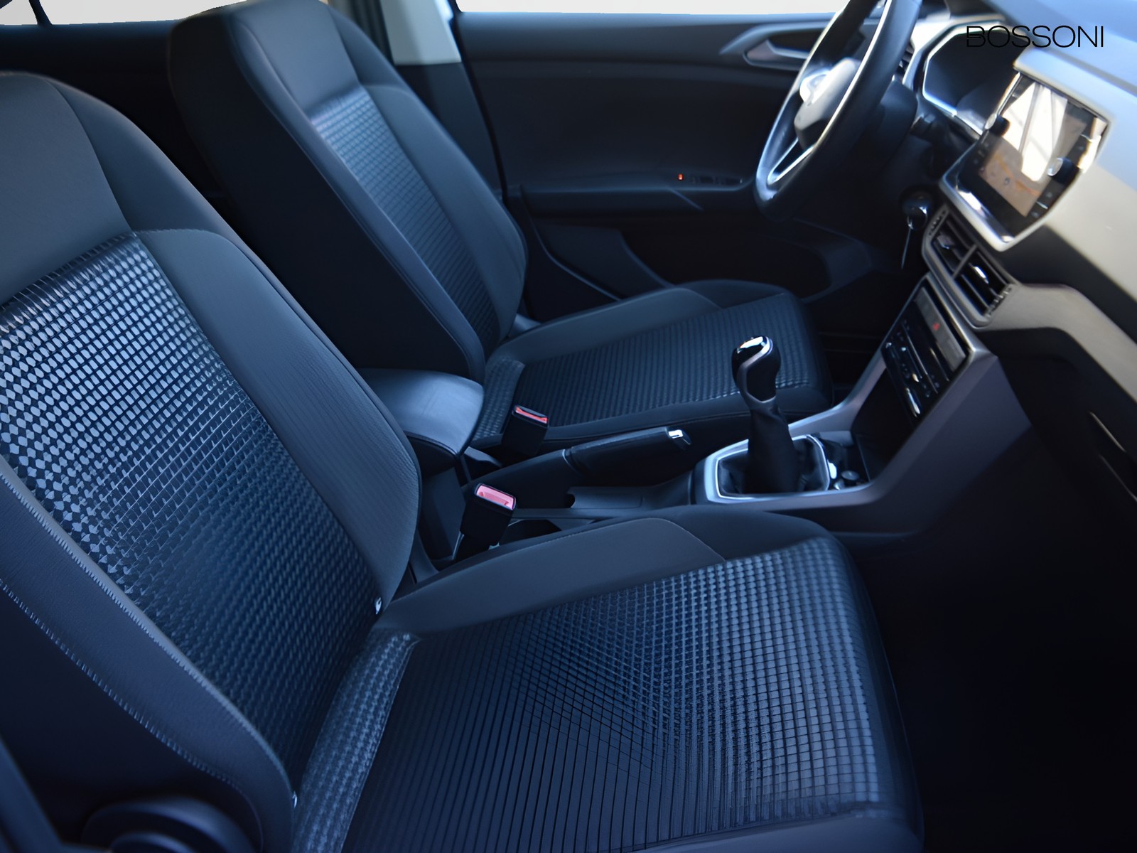 5 - Volkswagen T-Cross 1.0 tsi 95cv style