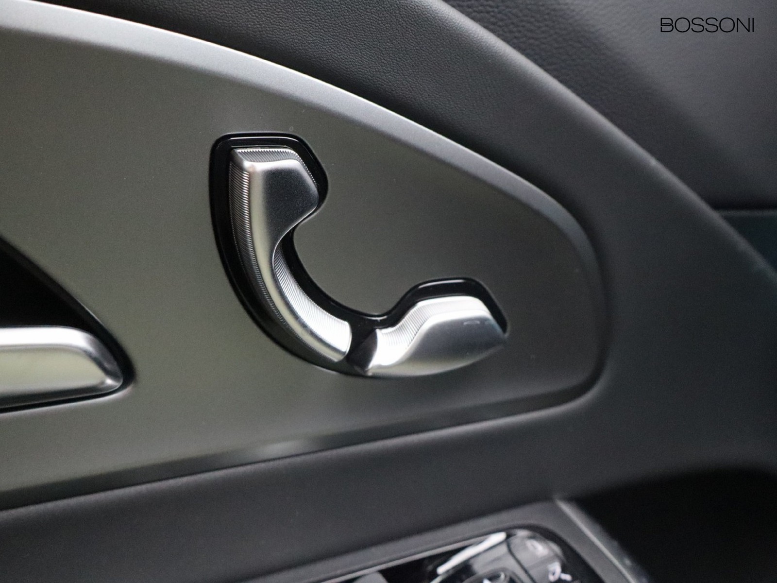 15 - Mercedes CLA eq 250+ advanced plus