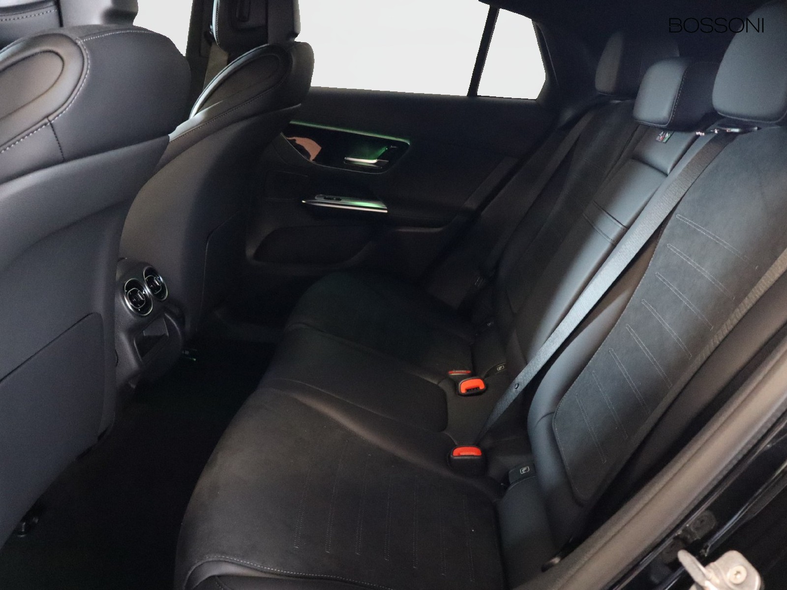 8 - Mercedes GLC coupe 220 d amg line advanced 4matic 9g-tronic