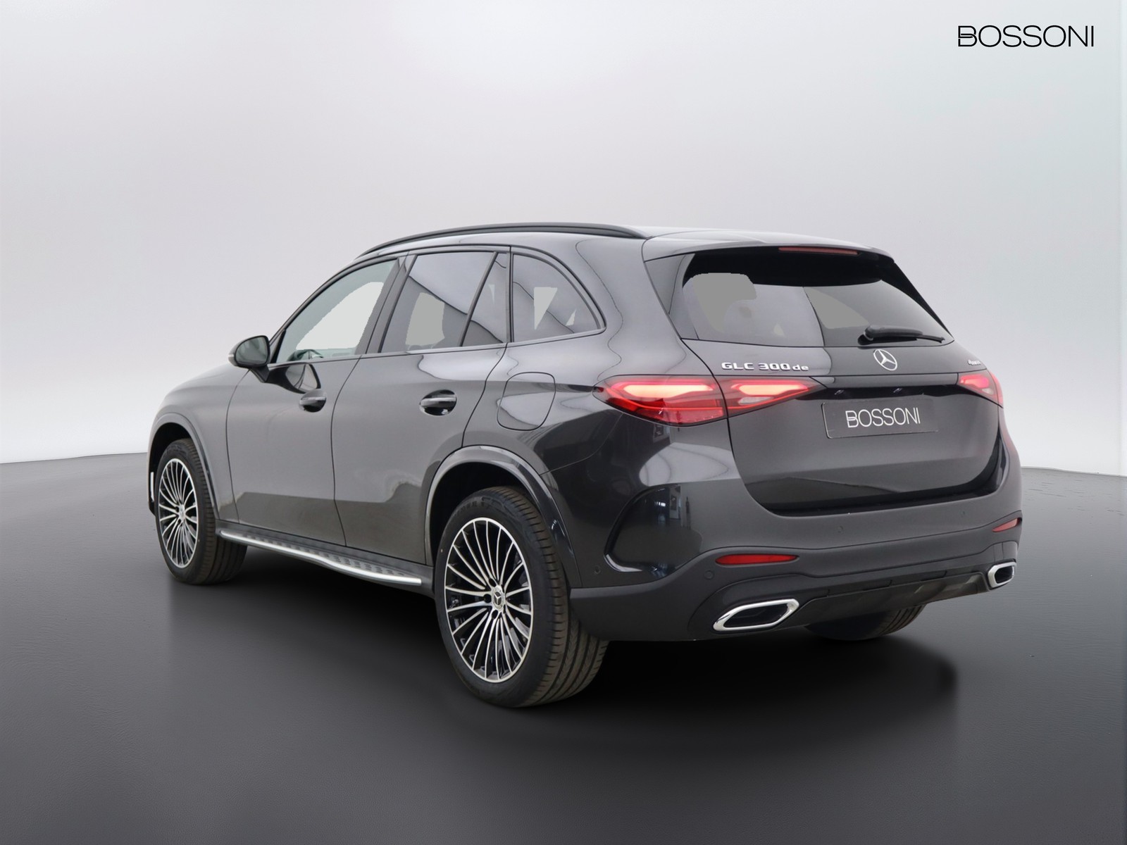 5 - Mercedes GLC suv 300 de plug in hybrid amg line advanced tech 4matic 9g-tronic
