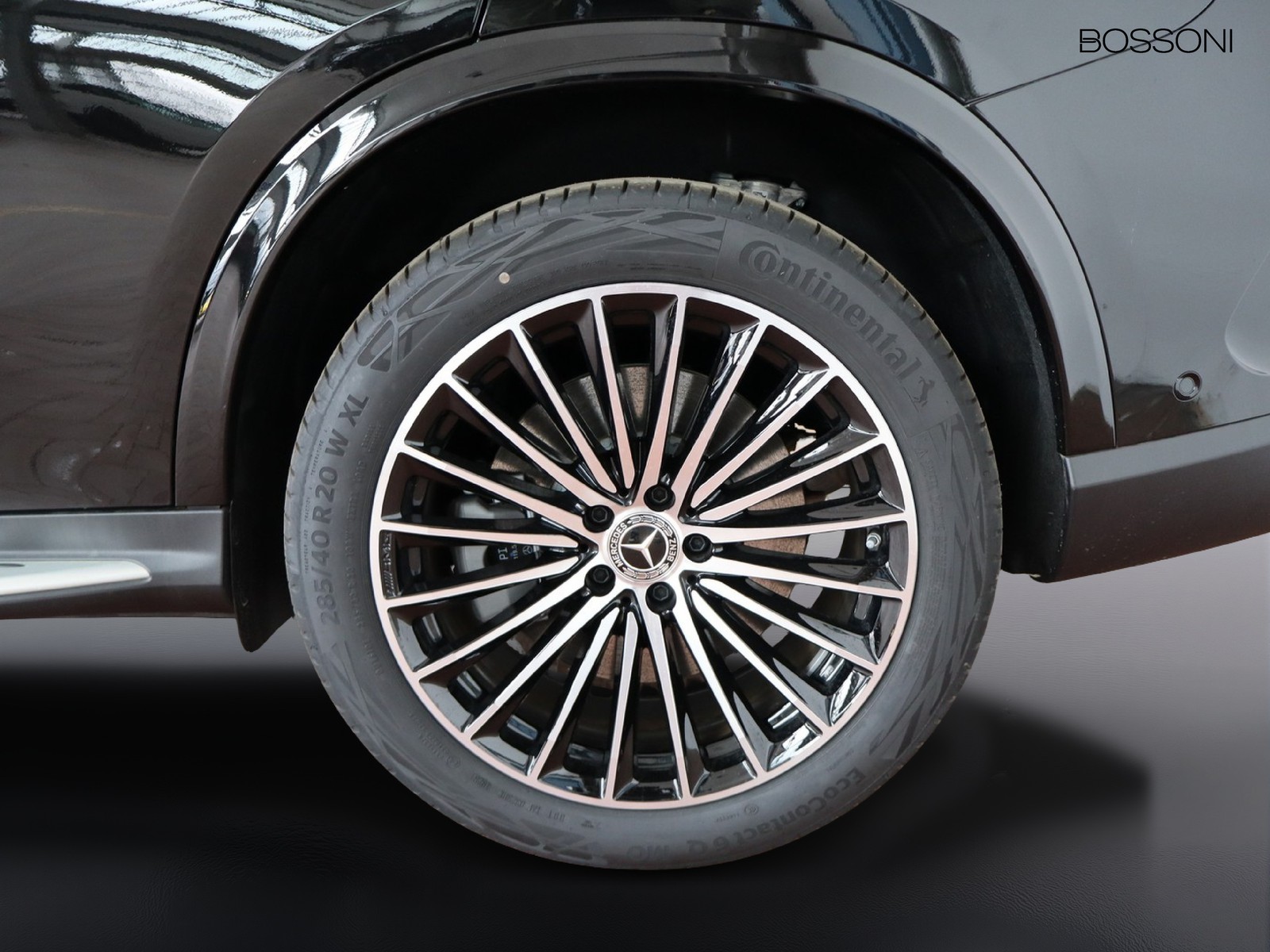 4 - Mercedes GLC suv 300 de plug in hybrid amg line advanced tech 4matic 9g-tronic