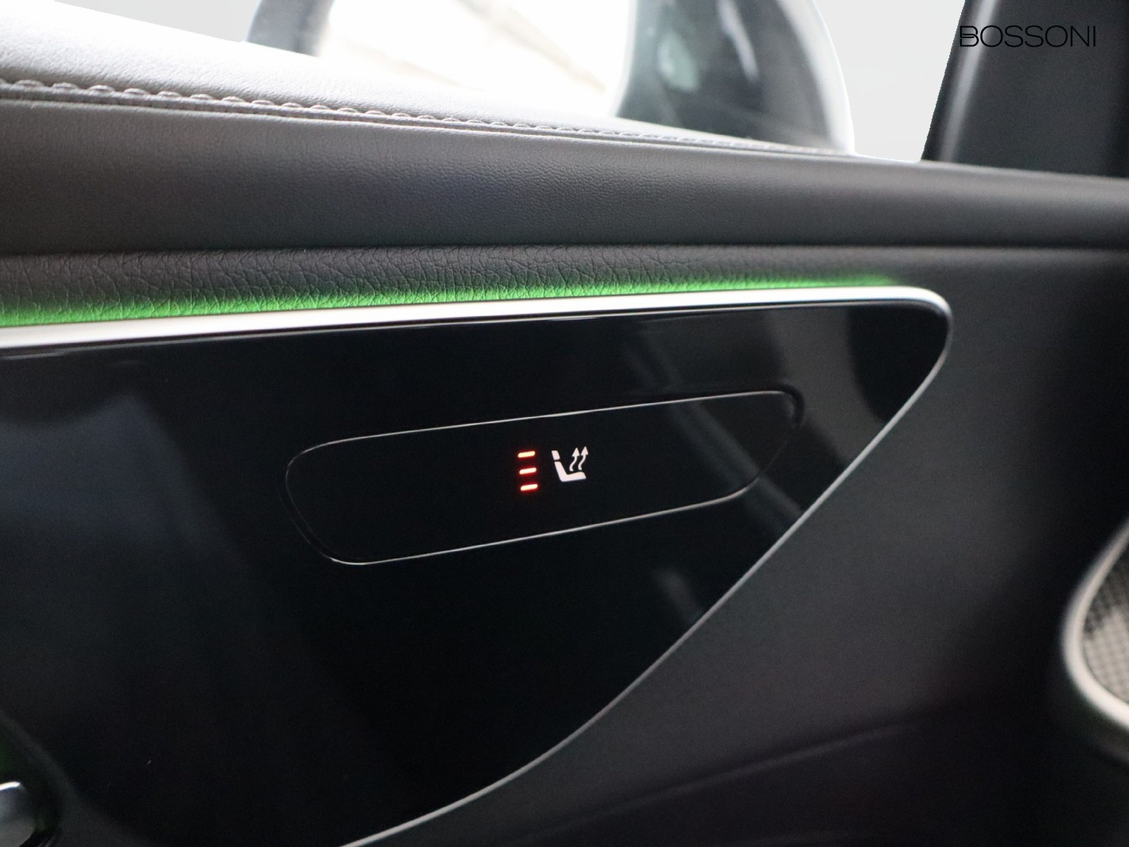 14 - Mercedes GLC suv 300 de plug in hybrid amg line advanced tech 4matic 9g-tronic