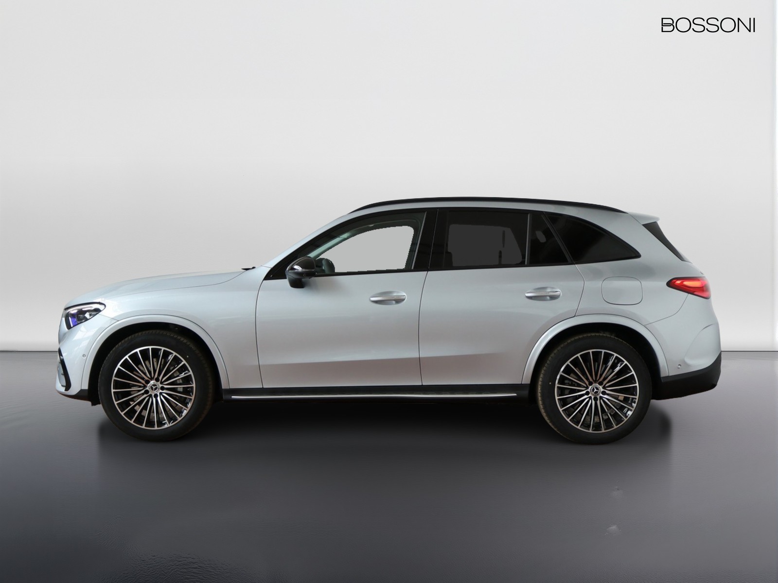 3 - Mercedes GLC suv 300 de plug in hybrid amg line premium tech 4matic 9g-tronic