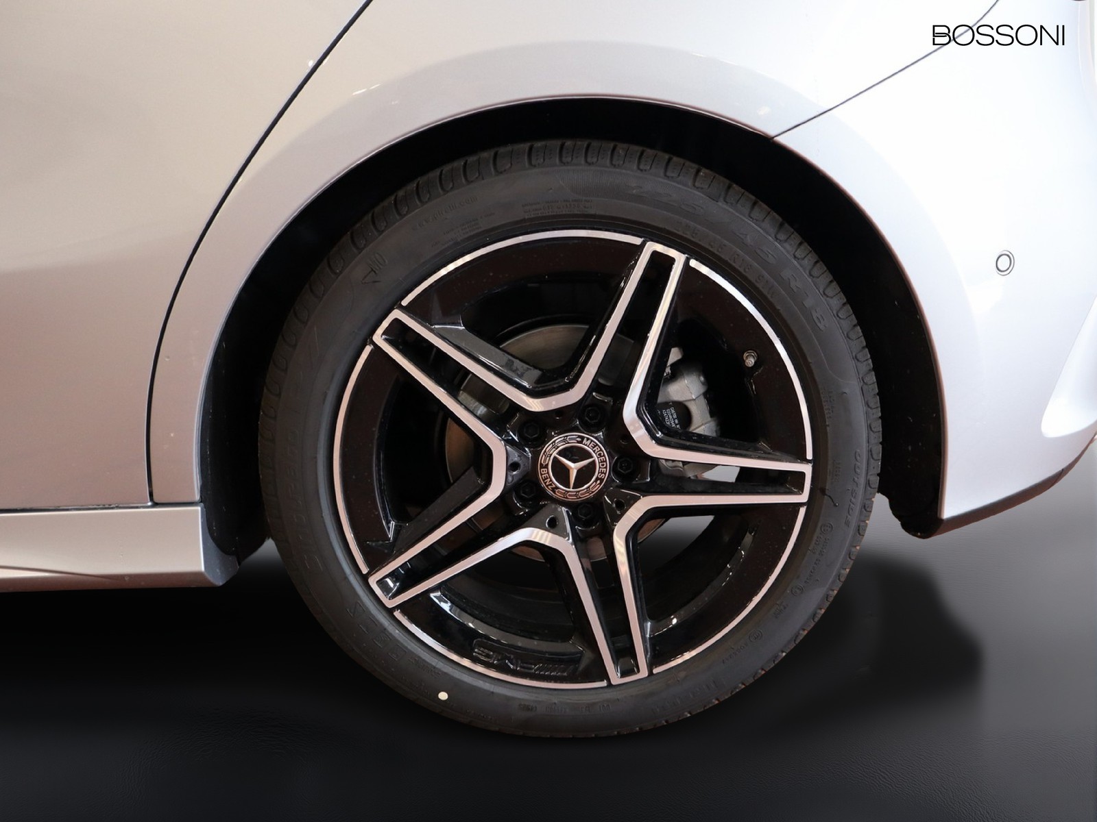 4 - Mercedes Classe A 180 d amg line extra speedshift dct amg 8g