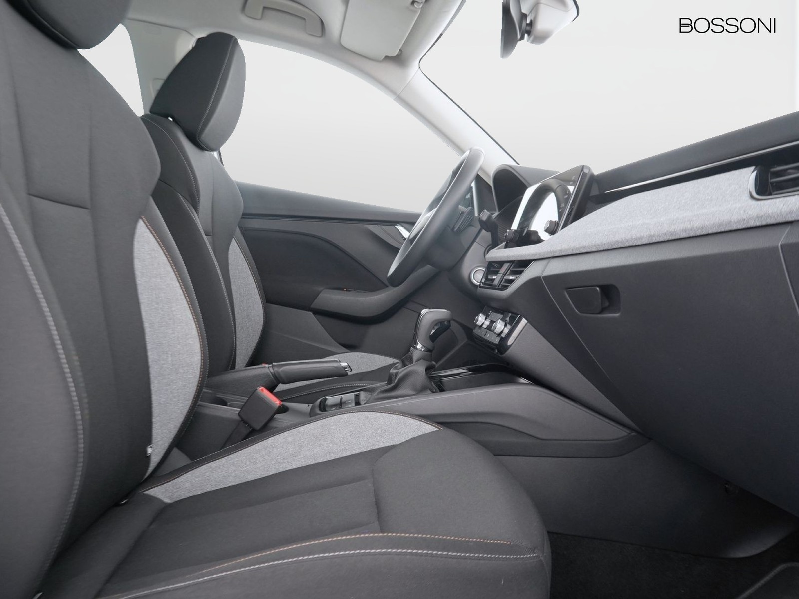 8 - Skoda Kamiq 1.0 tsi 115cv black dots dsg