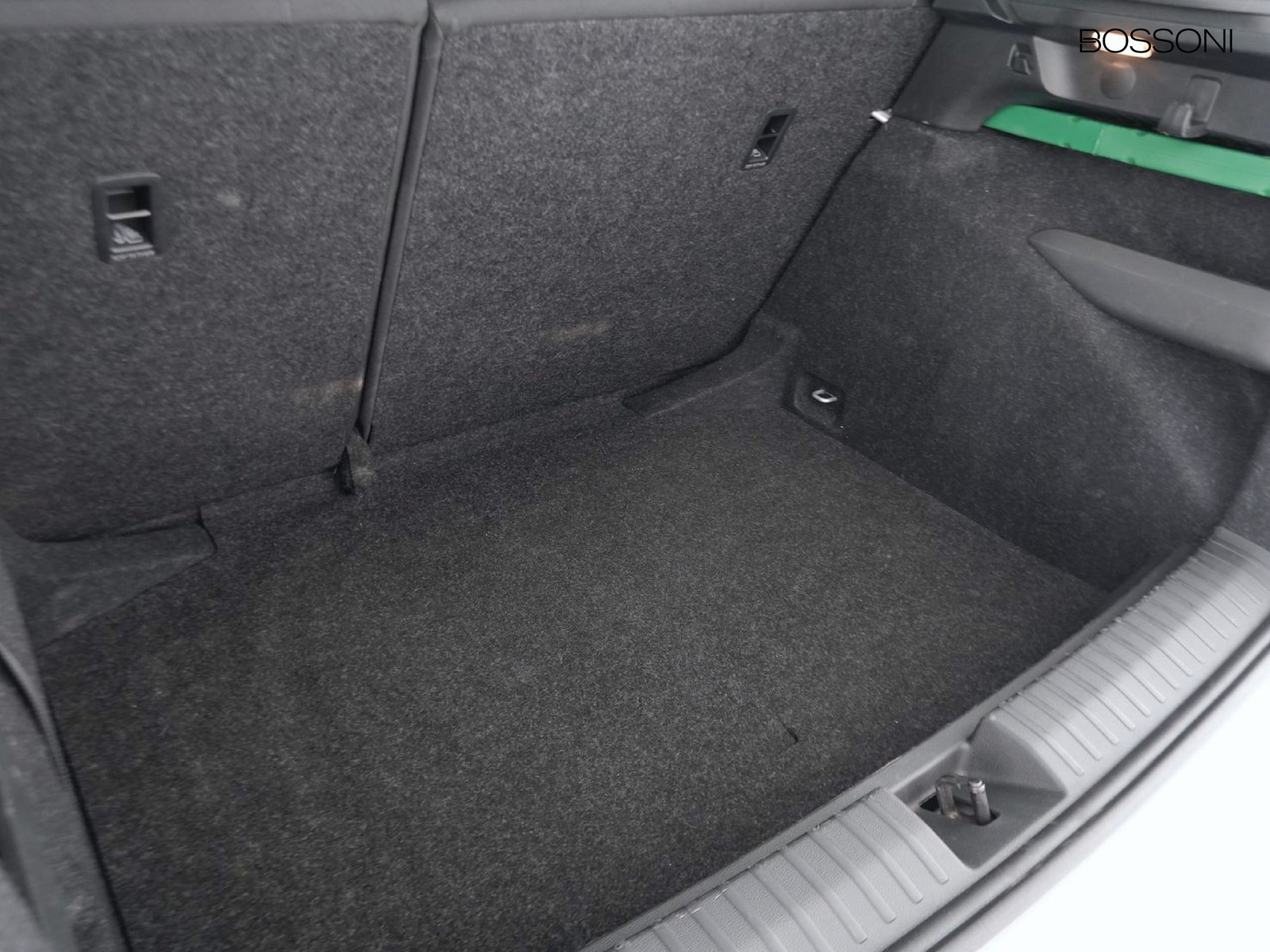 10 - Skoda Kamiq 1.0 tsi 115cv black dots dsg