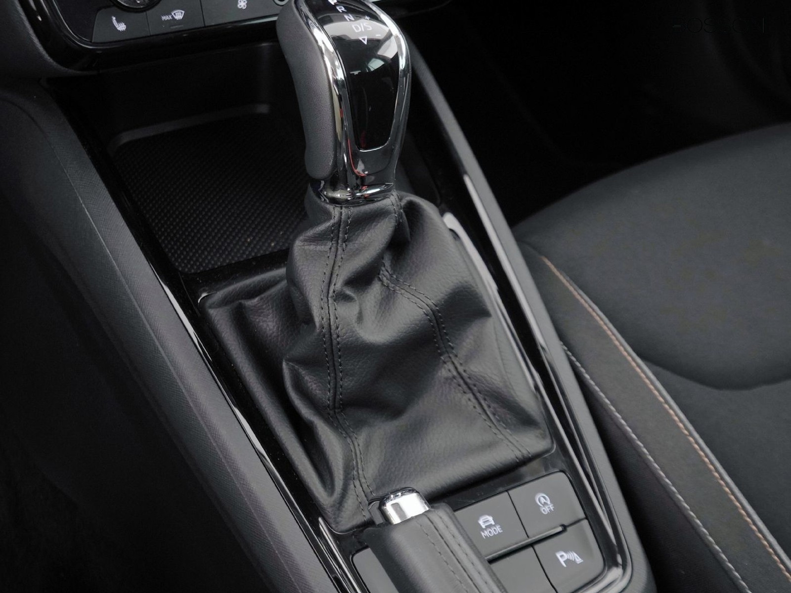 22 - Skoda Kamiq 1.0 tsi 115cv black dots dsg