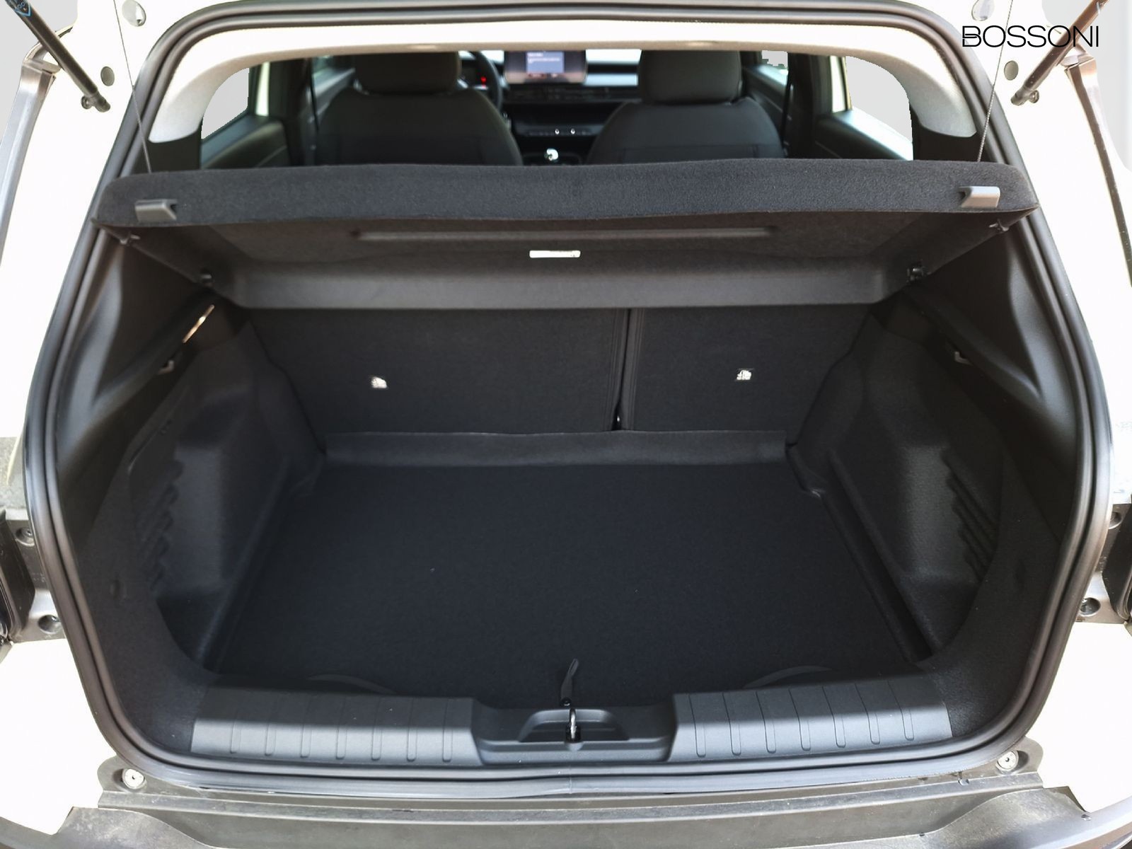 6 - Jeep Avenger 1.2 turbo 100cv longitude fwd