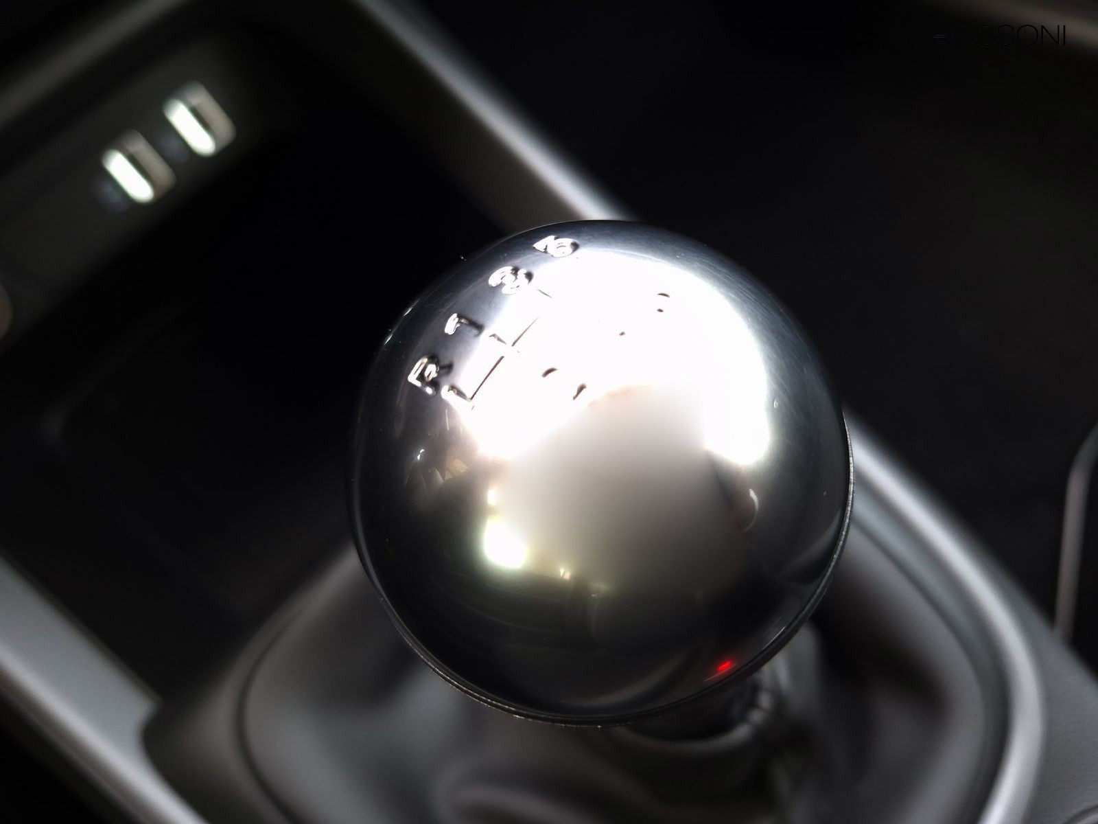 18 - Jeep Avenger 1.2 turbo 100cv longitude fwd