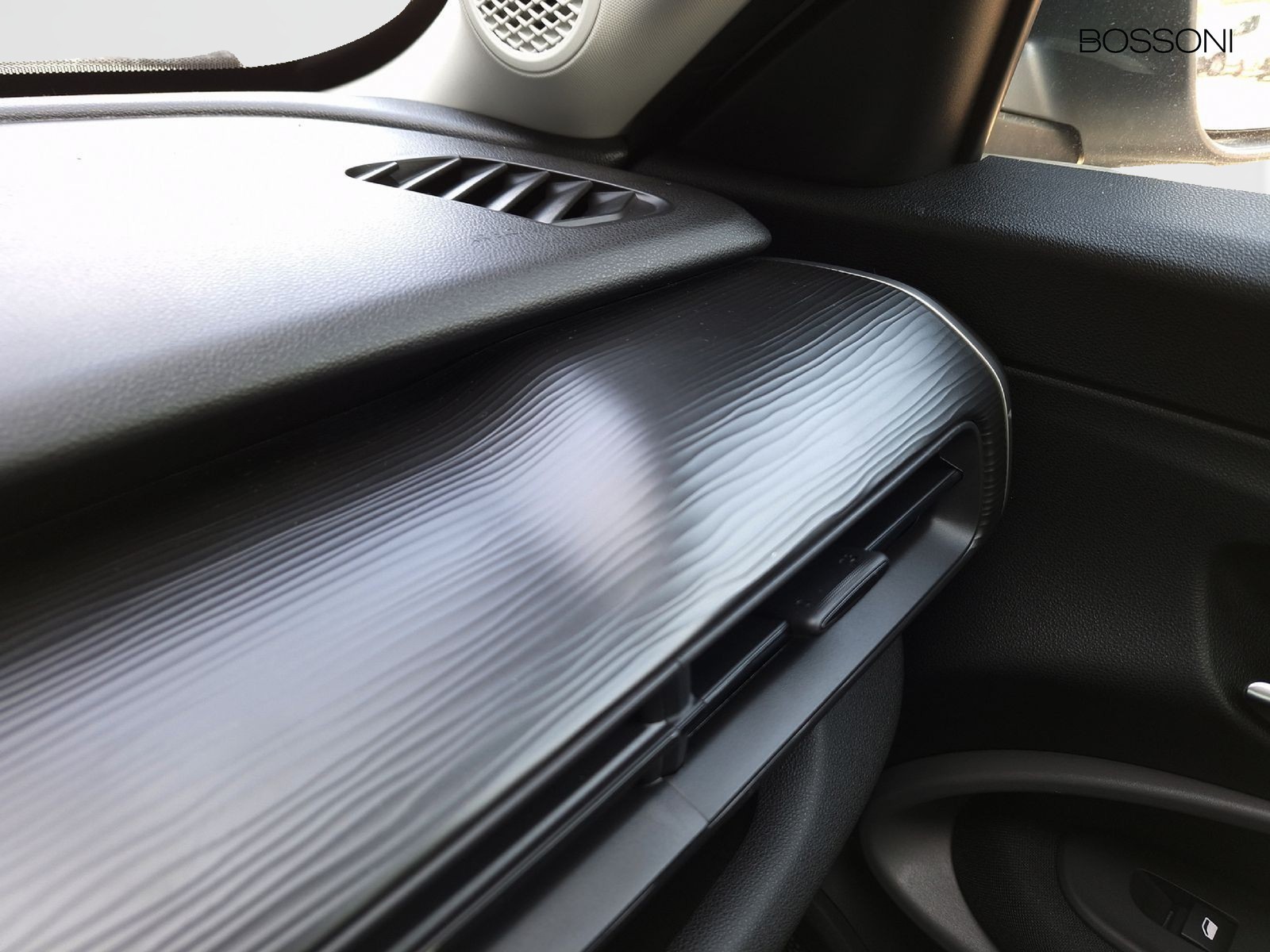 21 - Jeep Avenger 1.2 turbo 100cv longitude fwd