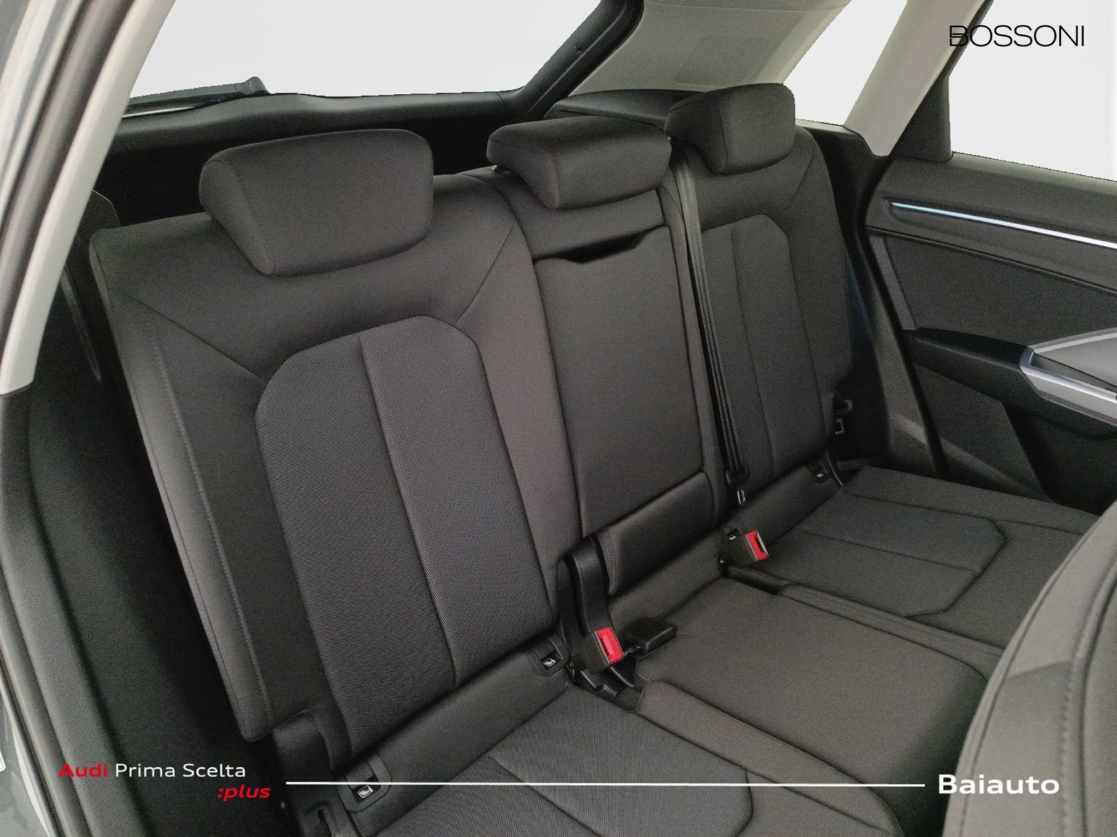 23 - Audi Q3 35 2.0 tdi business advanced s tronic