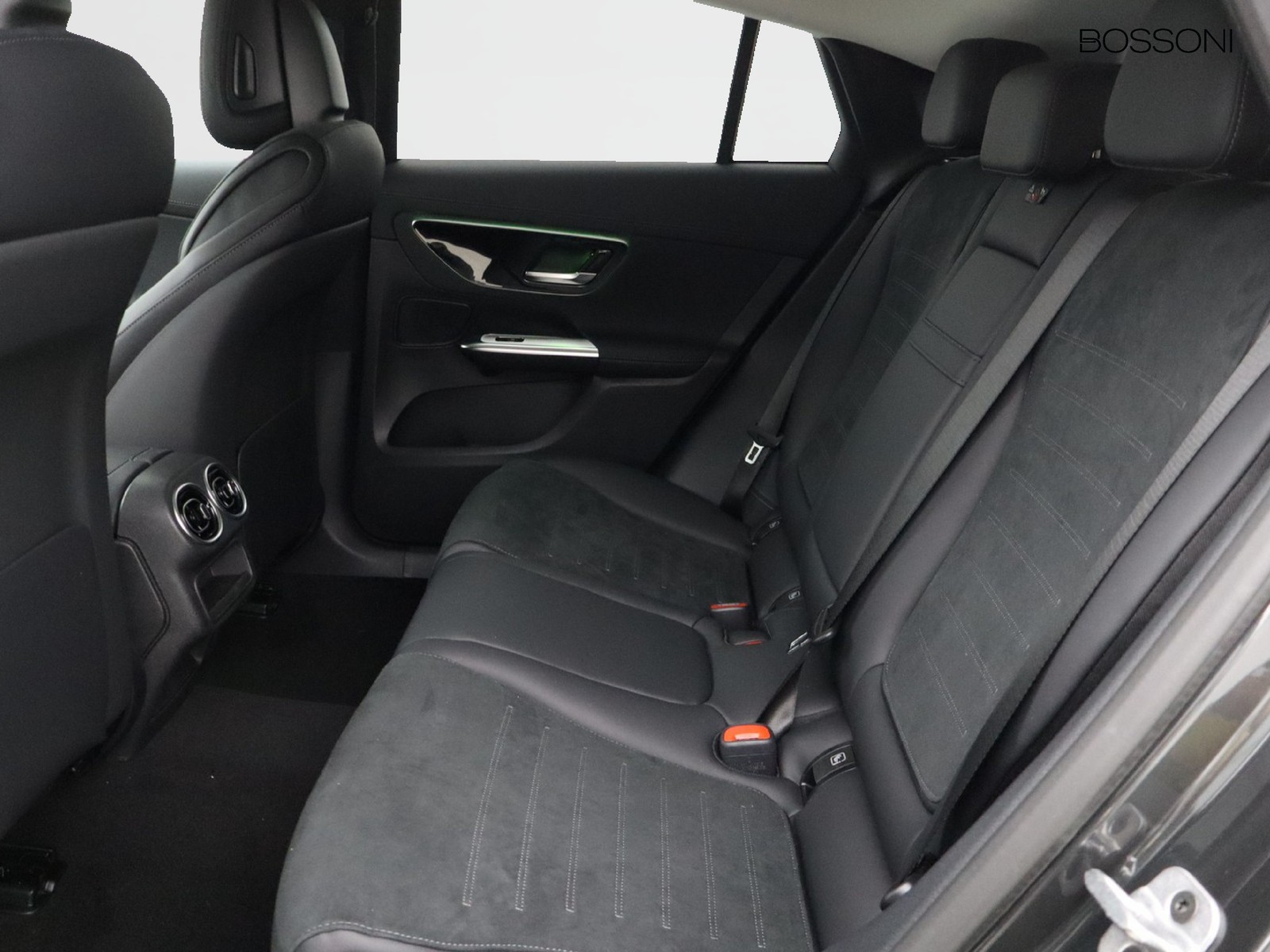 8 - Mercedes GLC coupe 300 de plug in hybrid amg line advanced tech 4matic 9g-tronic