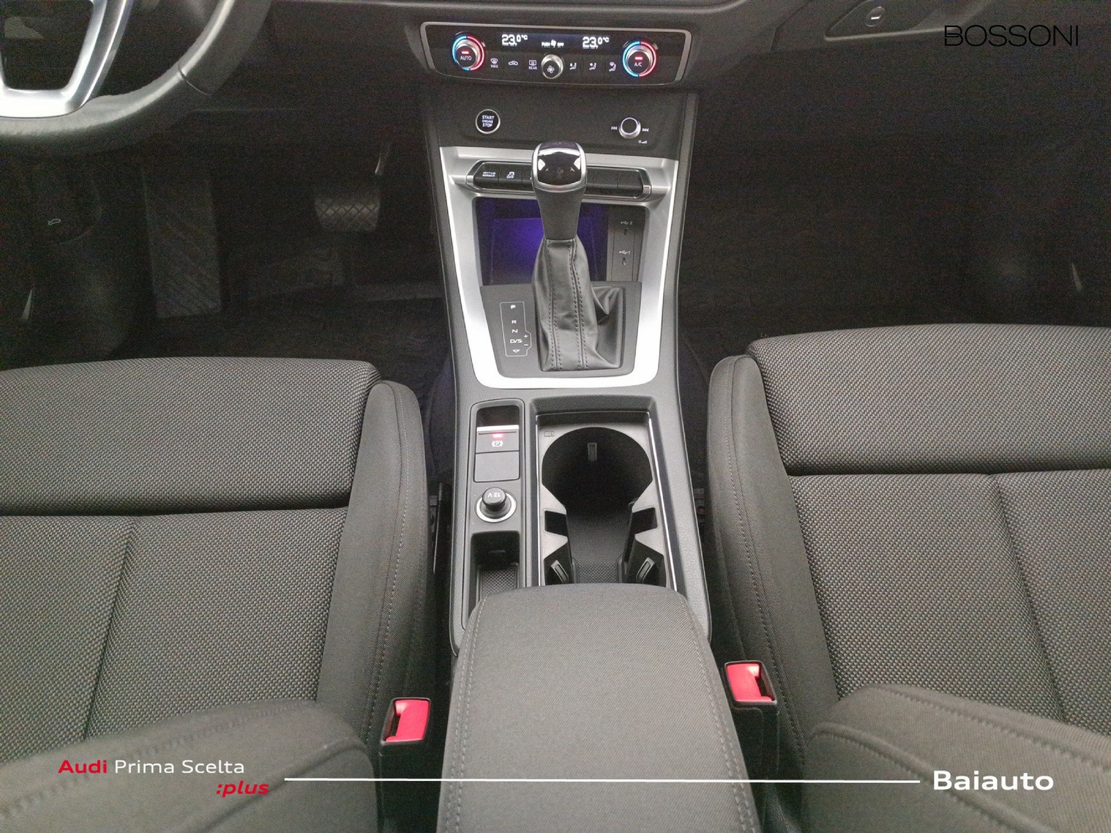 15 - Audi Q3 sportback 35 2.0 tdi identity black s tronic