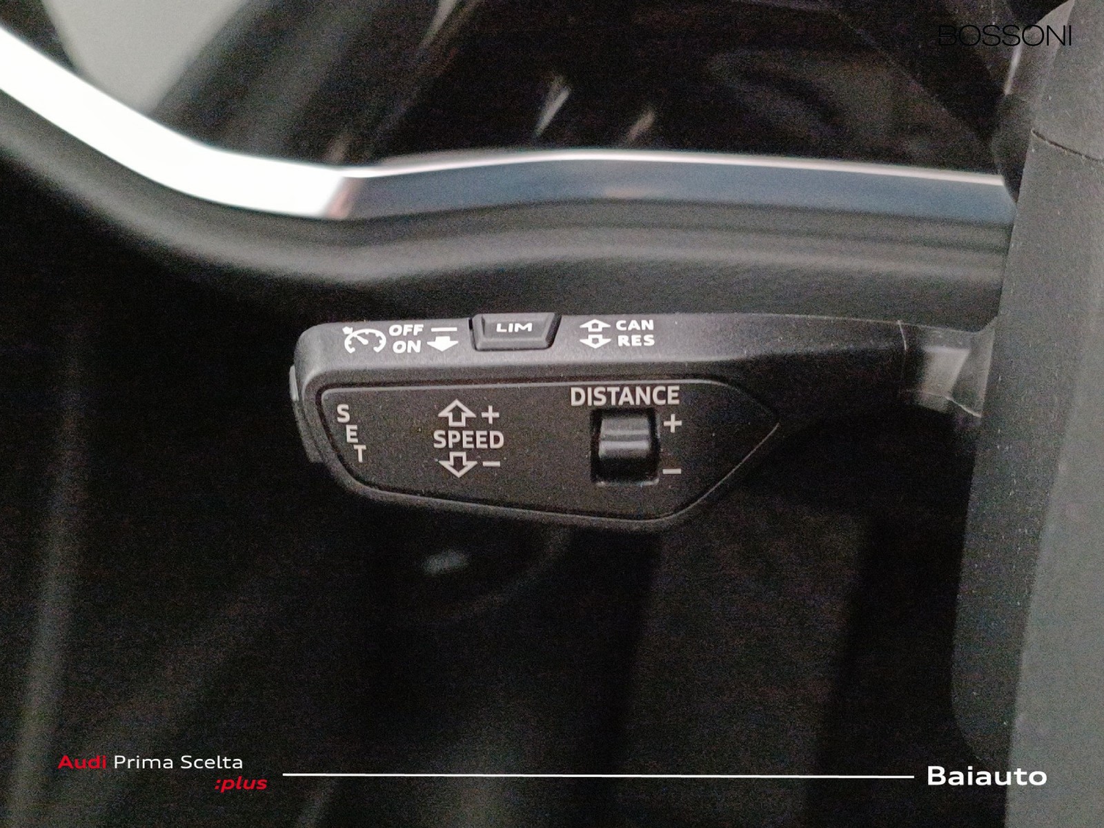 18 - Audi Q3 sportback 35 2.0 tdi identity black s tronic