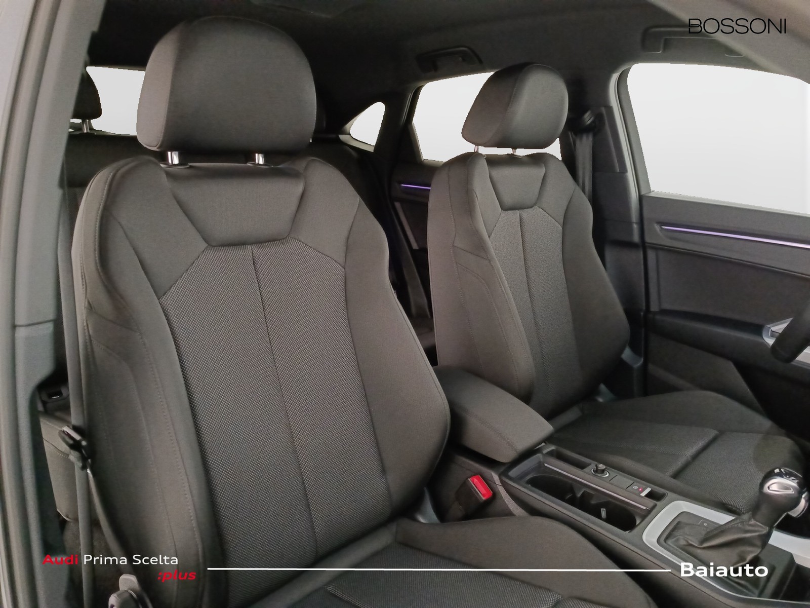 22 - Audi Q3 sportback 35 2.0 tdi identity black s tronic