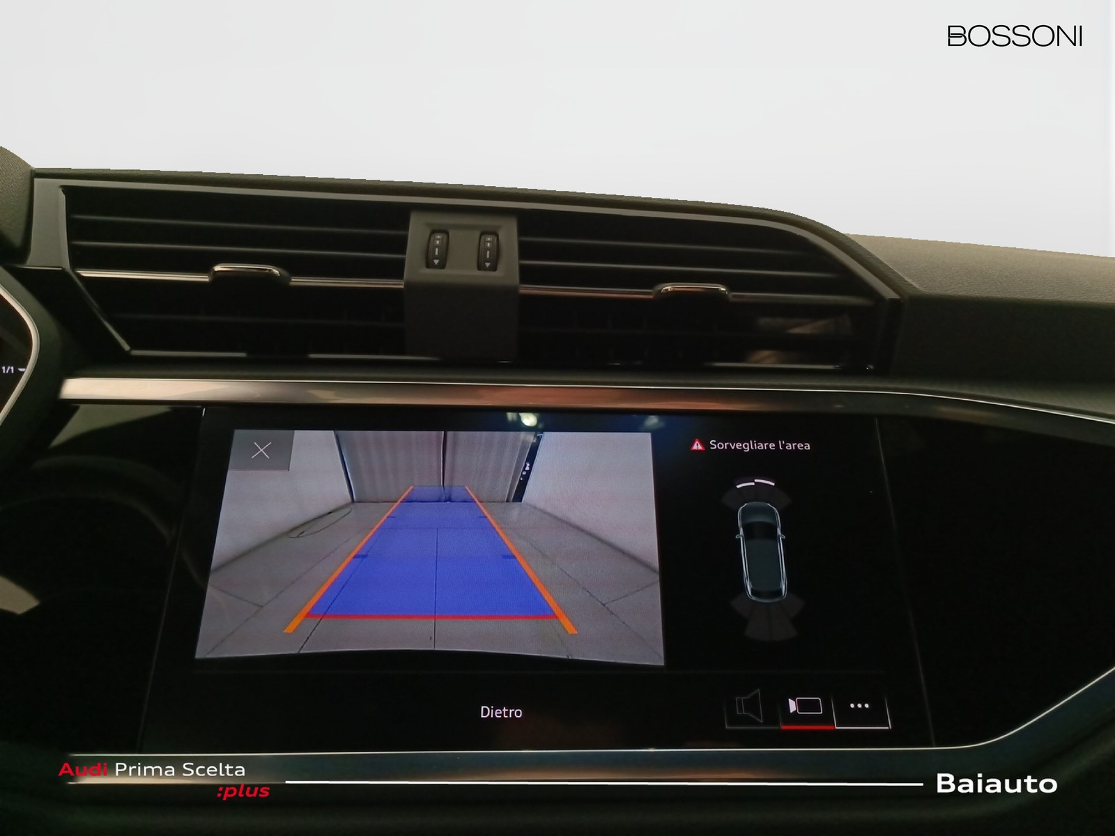 30 - Audi Q3 sportback 35 2.0 tdi identity black s tronic