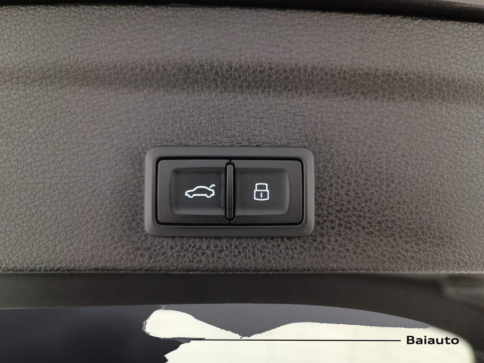 34 - Audi Q3 sportback 35 2.0 tdi identity black s tronic