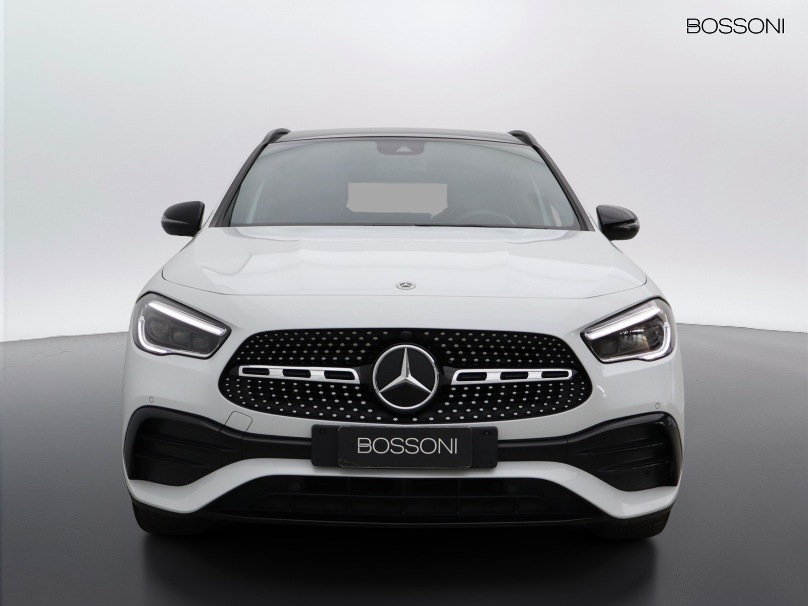 2 - Mercedes GLA 250 premium 4matic 8g-dct