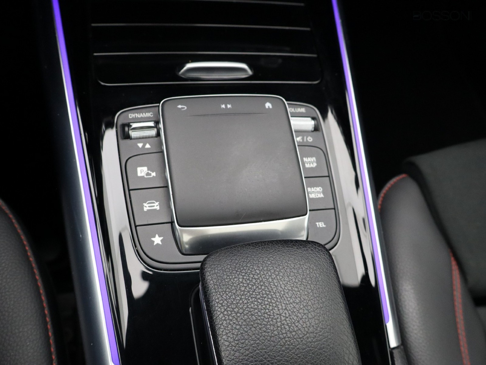 14 - Mercedes GLA 250 premium 4matic 8g-dct