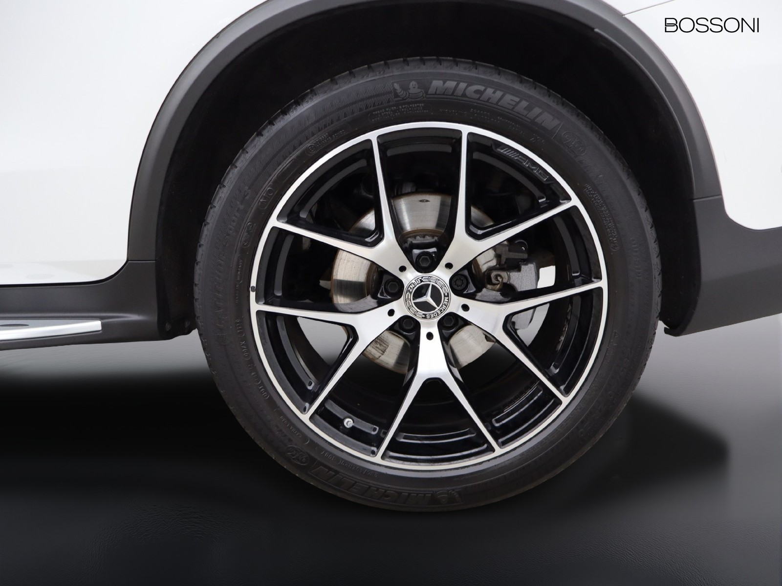 4 - Mercedes GLC coupe 220 d night edition 4matic 9g-tronic plus