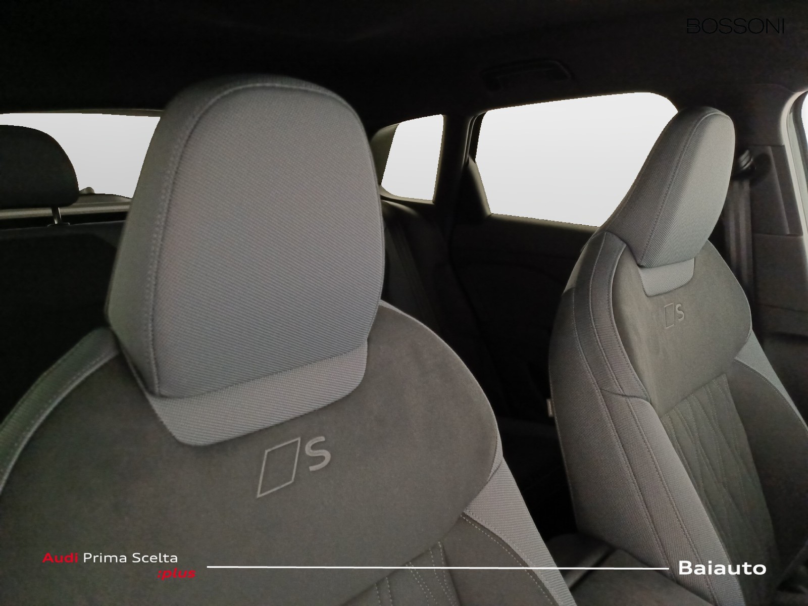 23 - Audi Q3 1.5 tfsi mhev 150cv s line edition