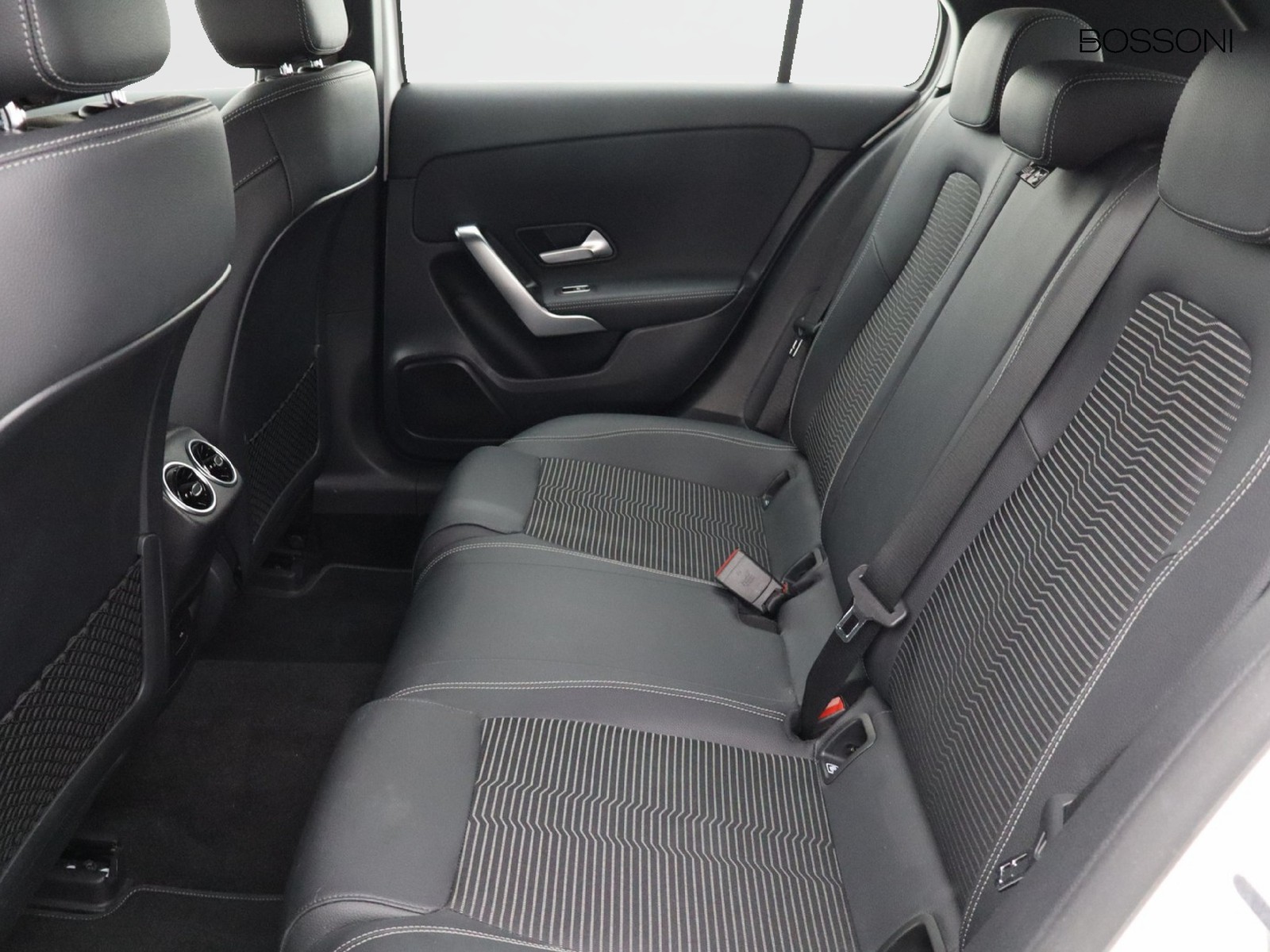 8 - Mercedes Classe A 180 d sport 8g-dct