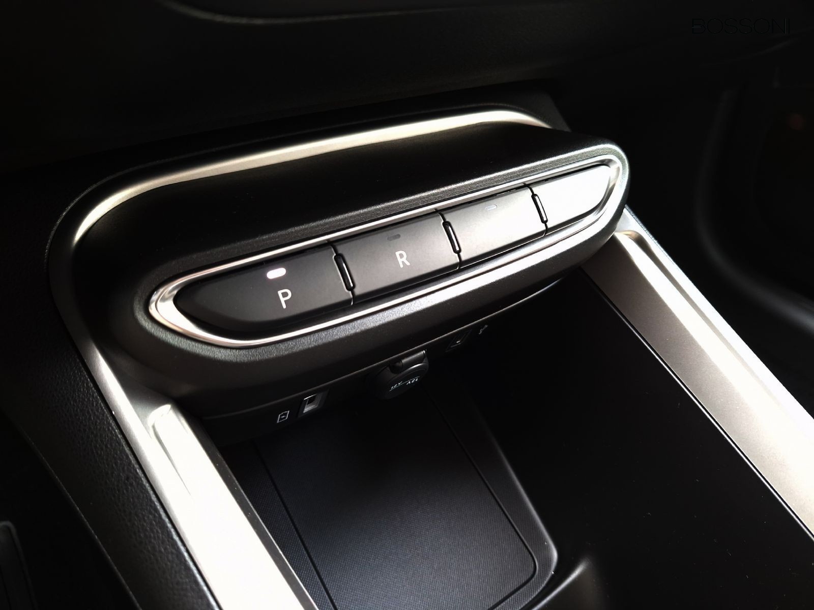 18 - Jeep Avenger 1.2 turbo e-hybrid mhev 110cv altitude fwd edct6