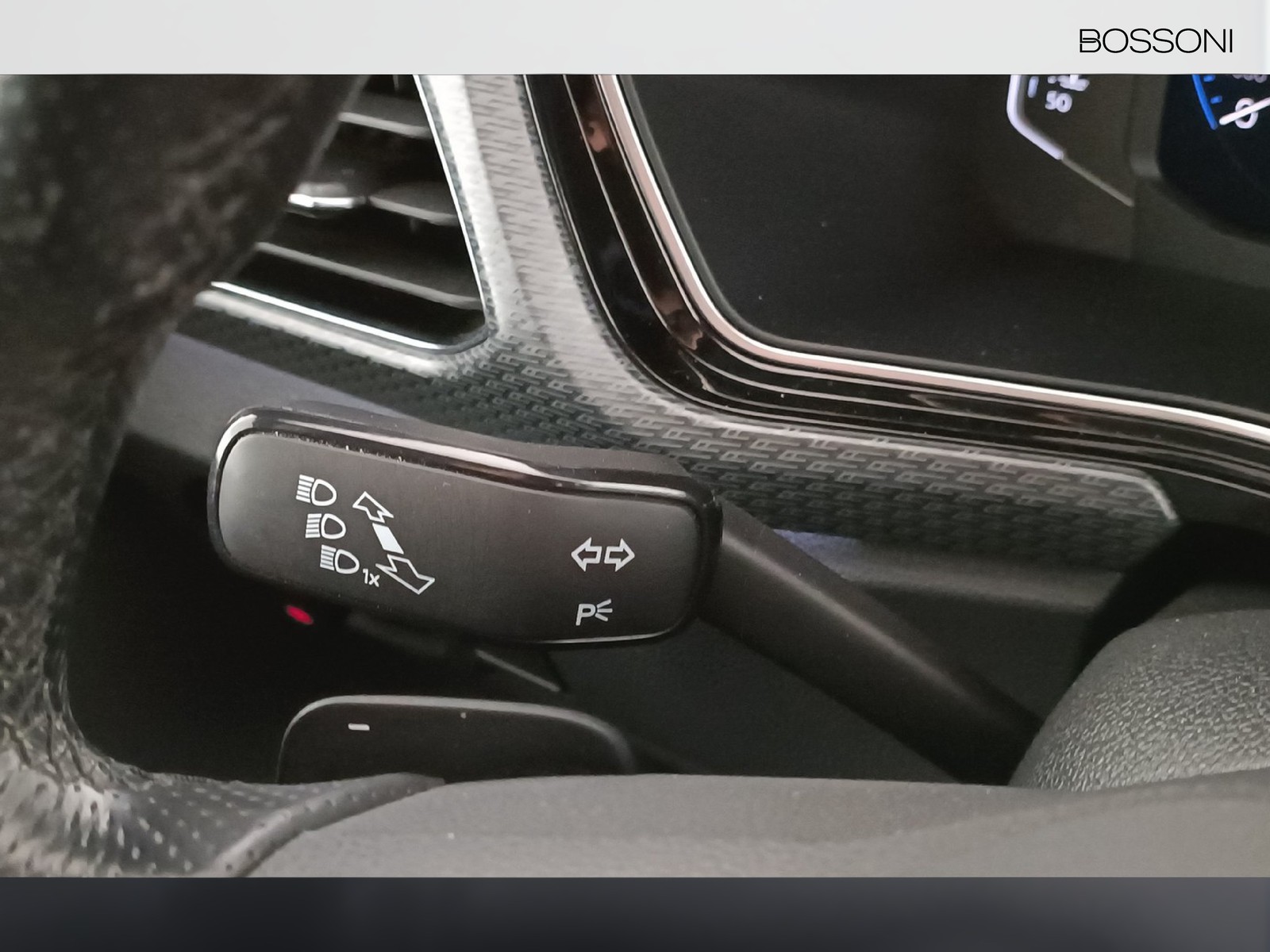 27 - Volkswagen T-Cross 1.0 tsi 110cv advanced dsg