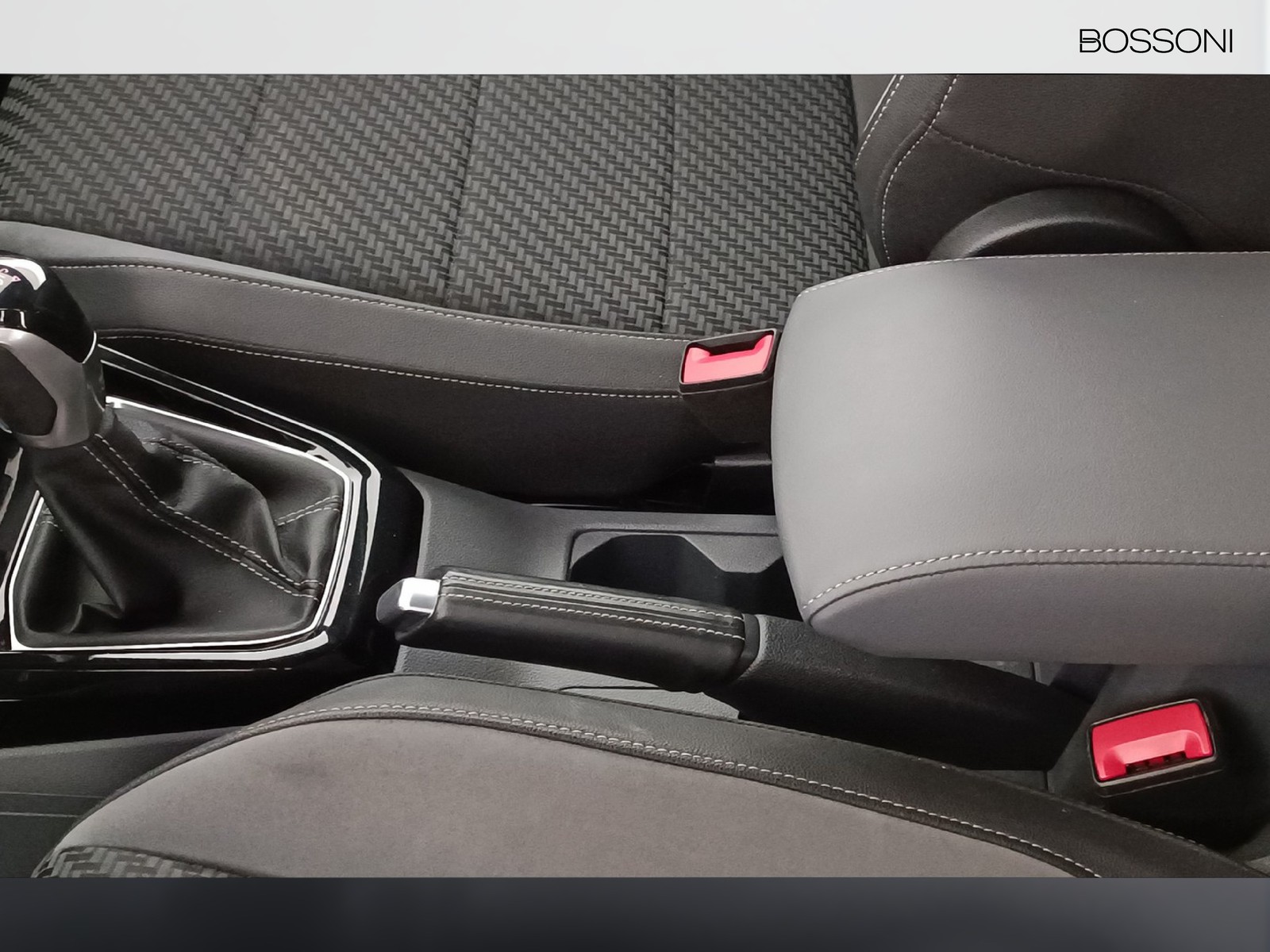 28 - Volkswagen T-Cross 1.0 tsi 110cv advanced dsg