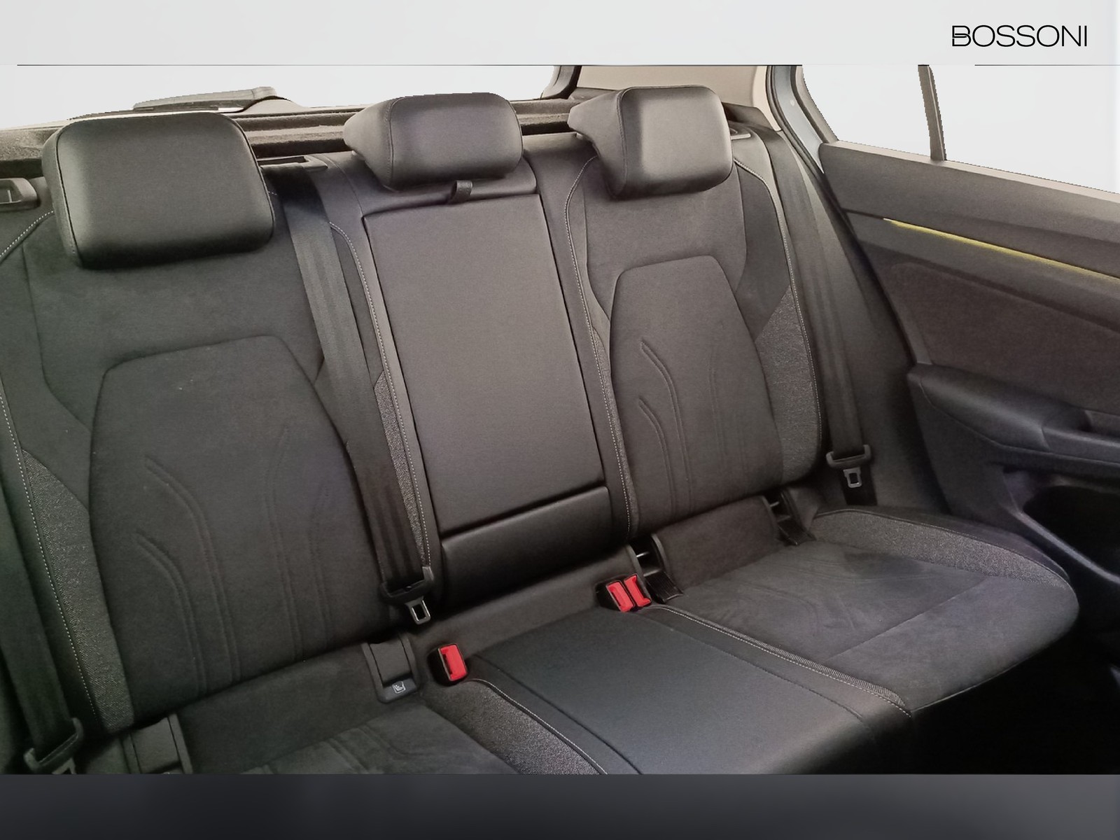 38 - Volkswagen Golf 2.0 tdi scr 150cv style dsg