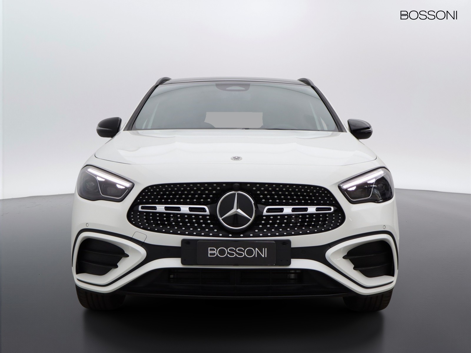 2 - Mercedes GLA 200 d amg line premium 8g-dct