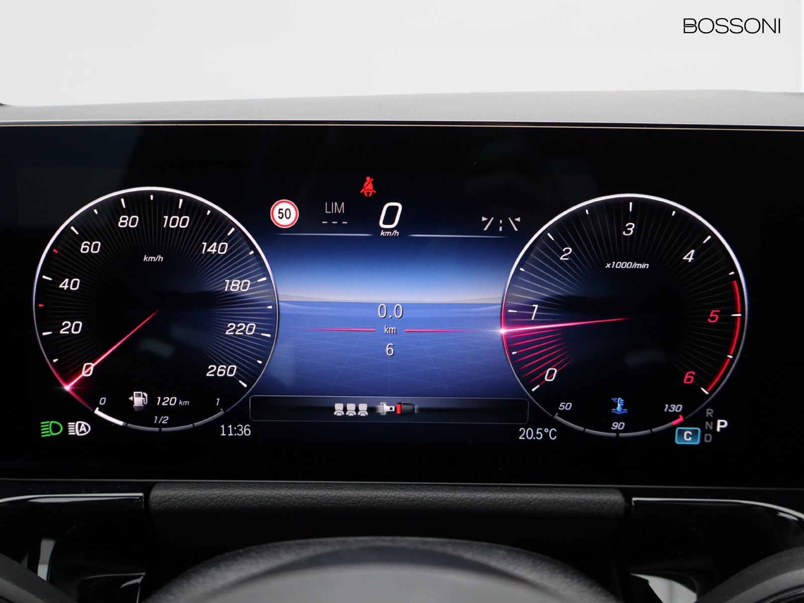 9 - Mercedes GLA 200 d amg line premium 8g-dct