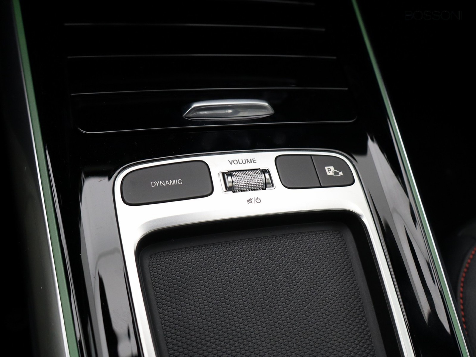 14 - Mercedes GLA 200 d amg line premium 8g-dct