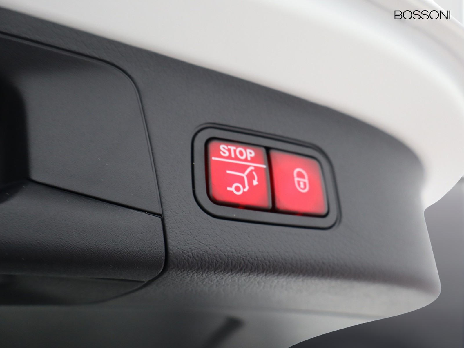 18 - Mercedes GLA 200 d amg line premium 8g-dct