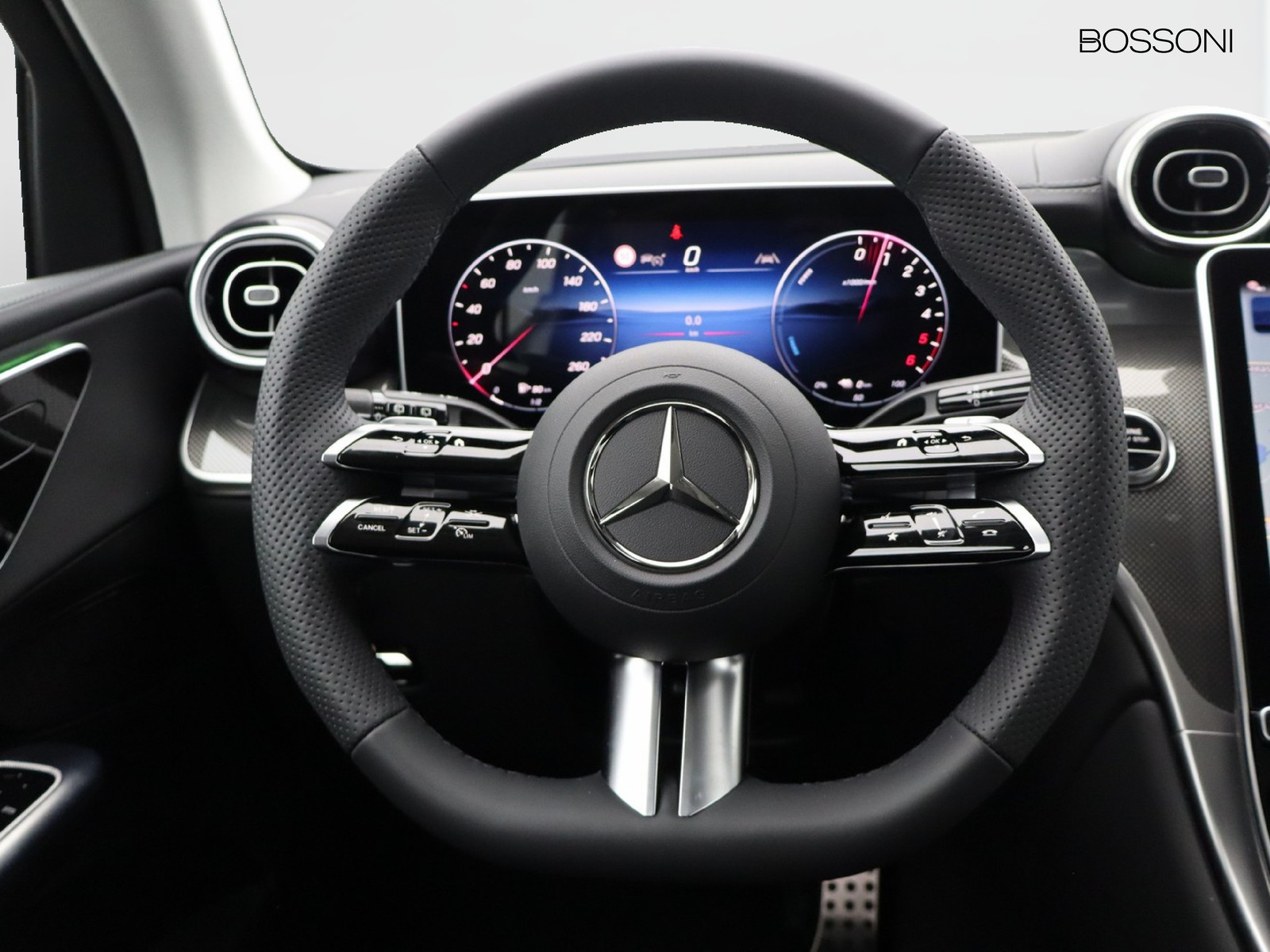 16 - Mercedes GLC suv 300 de plug in hybrid amg line advanced tech 4matic 9g-tronic
