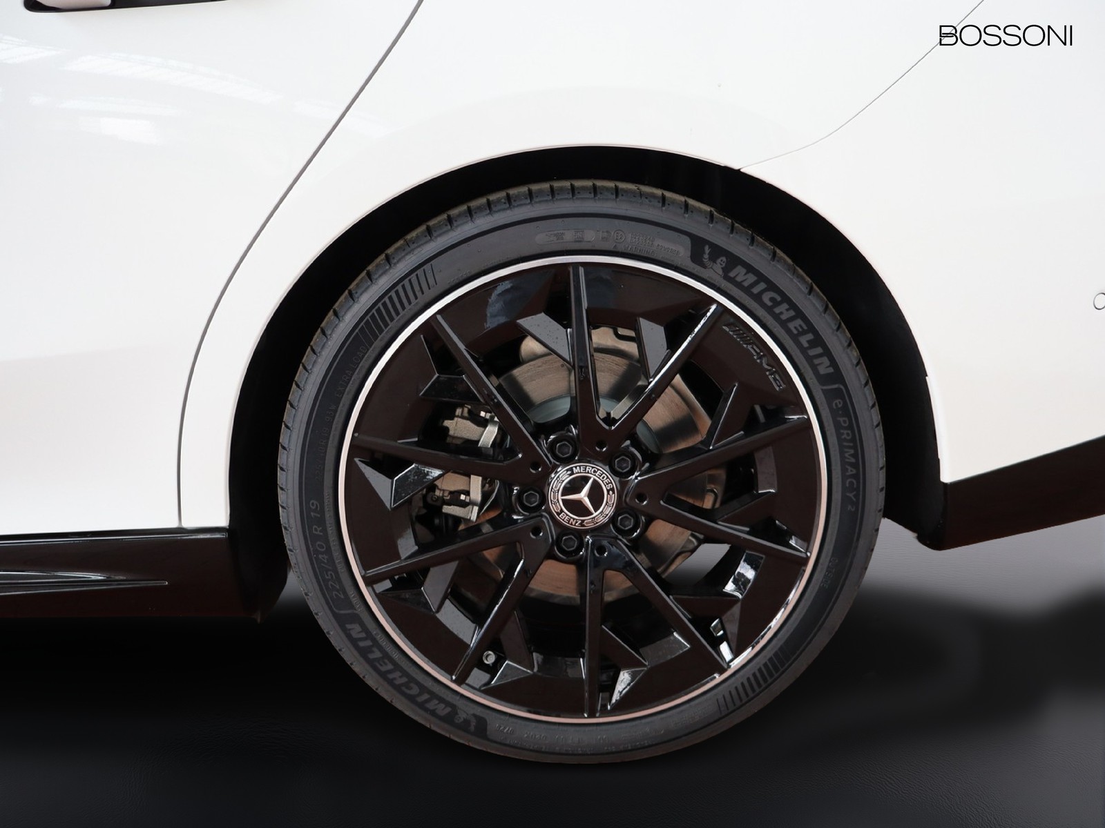 4 - Mercedes CLA 200 premium 4matic auto
