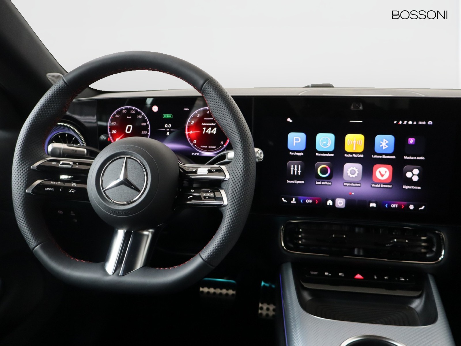 12 - Mercedes CLA 200 premium 4matic auto