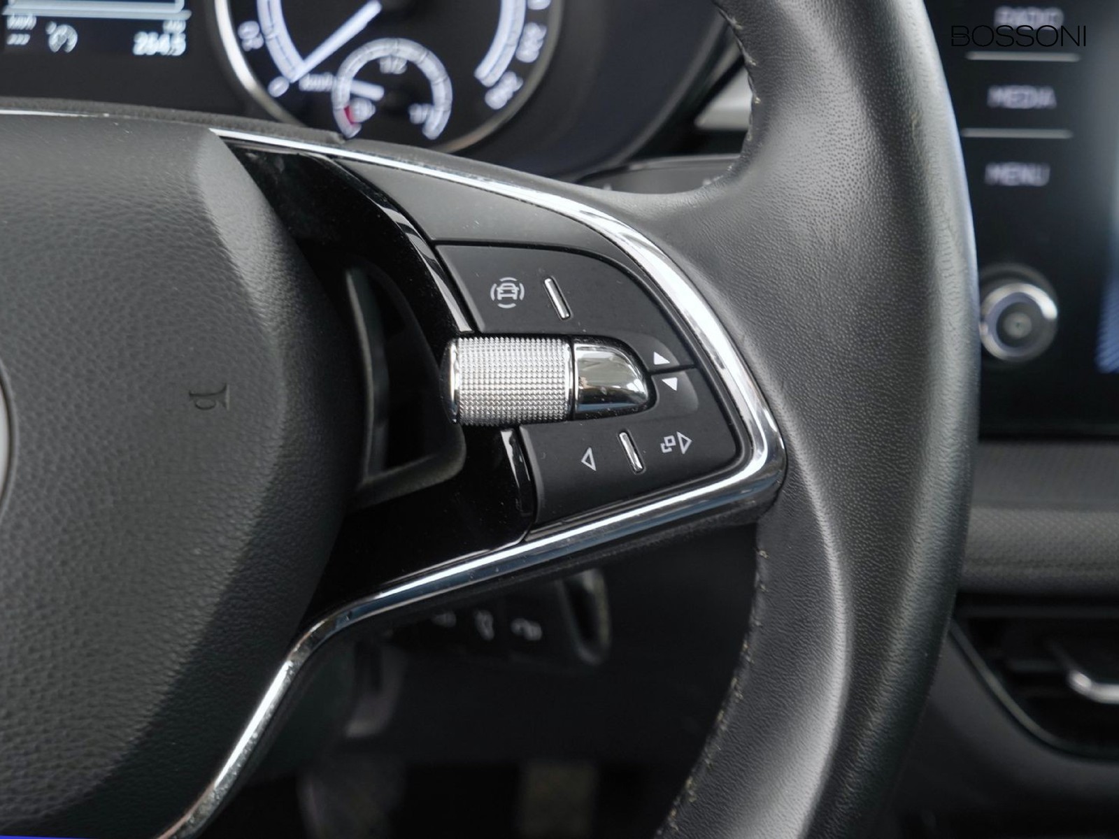 24 - Skoda Fabia 1.0 mpi evo 65cv ambition